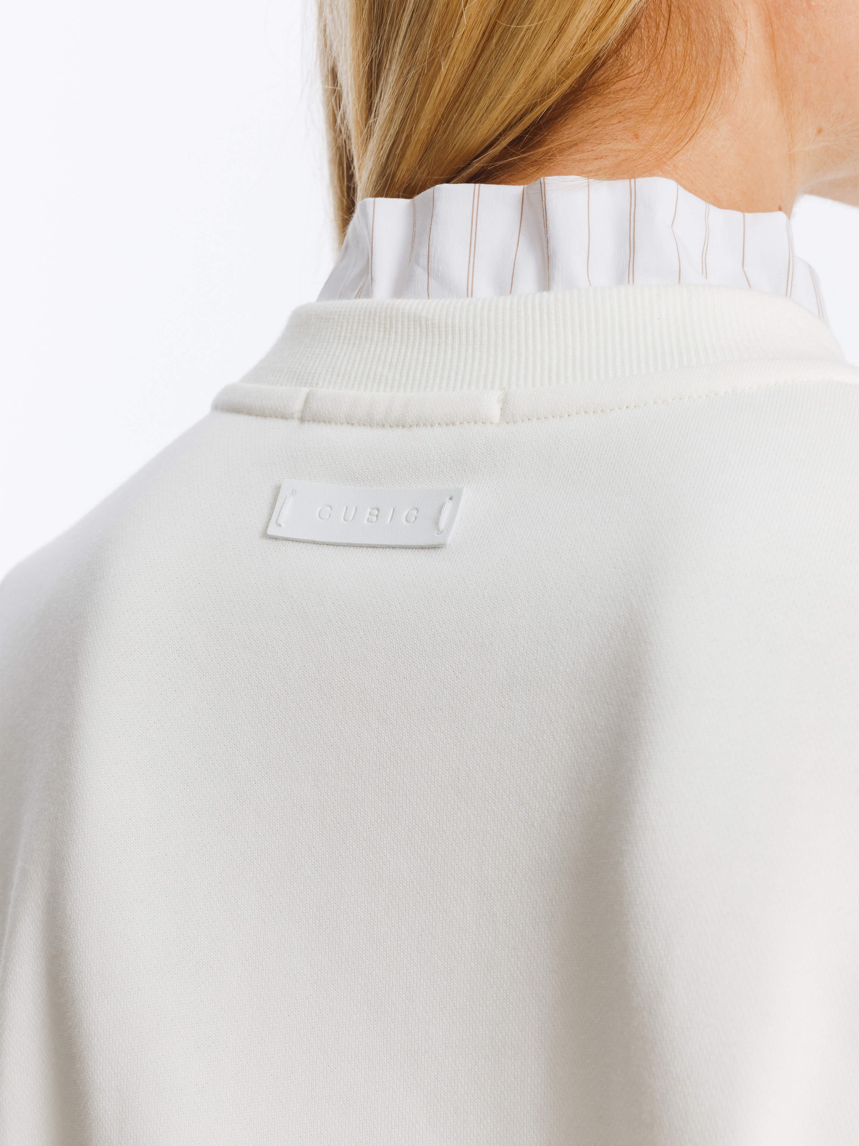 Oversized Sweatshirt with Cotton Blend-10