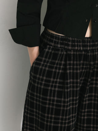 Vintage Plaid Curved Cropped Trousers