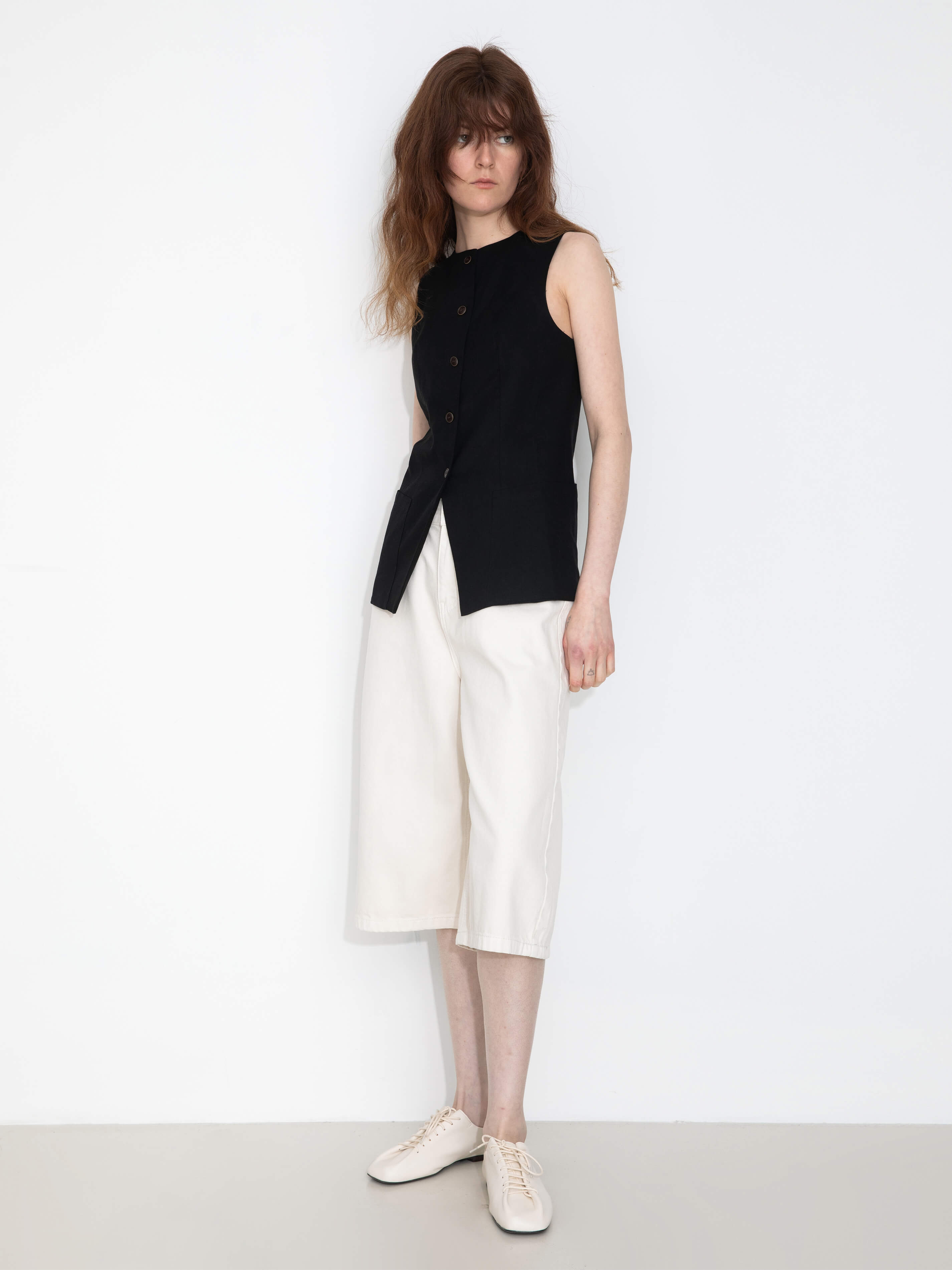Fitted Buttoned Round Neck Vest-8