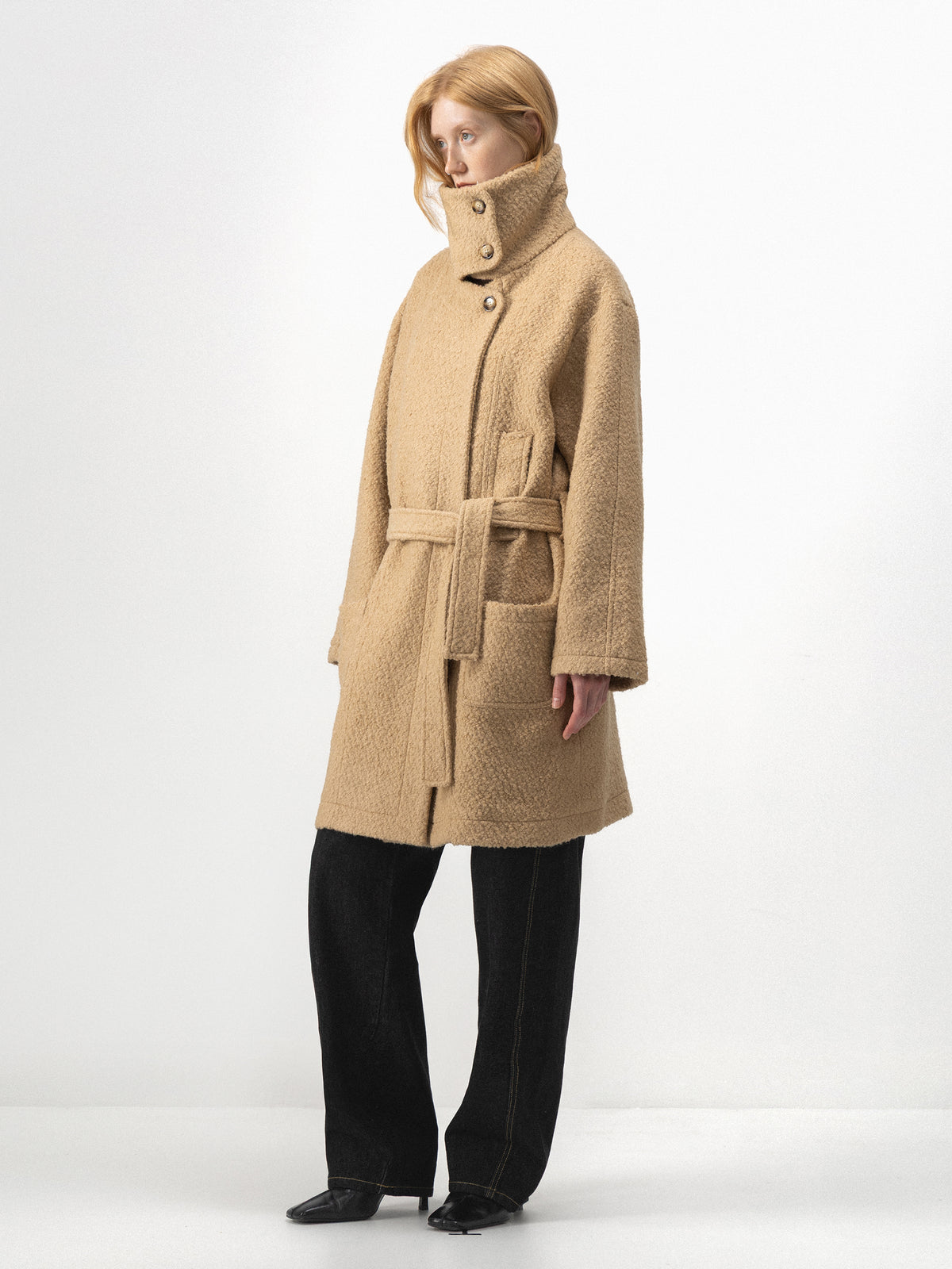 CUBIC Stand-Collar Cape-Style Wool Coat-10