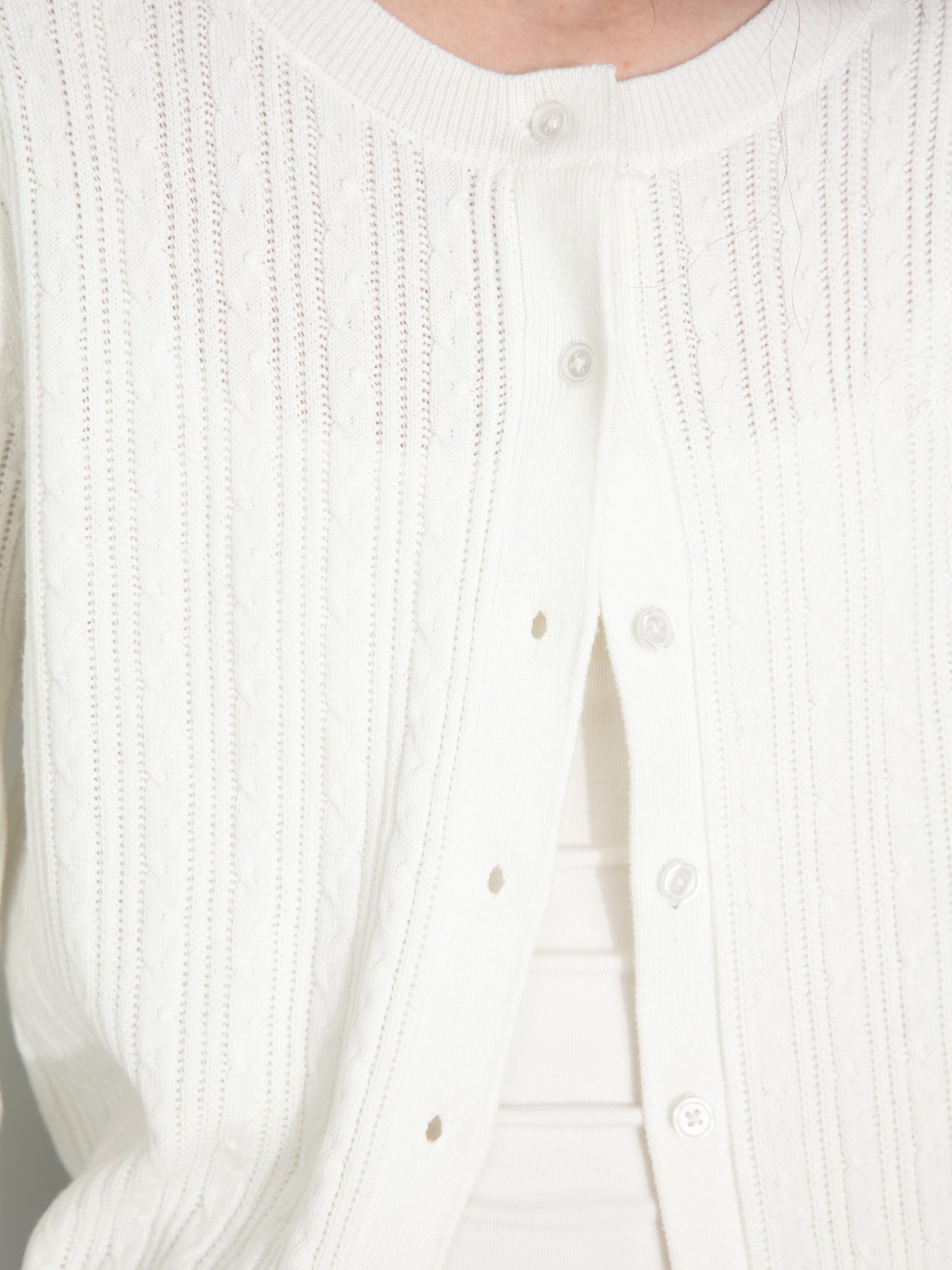 Cable-Knit Cropped Cardigan-10