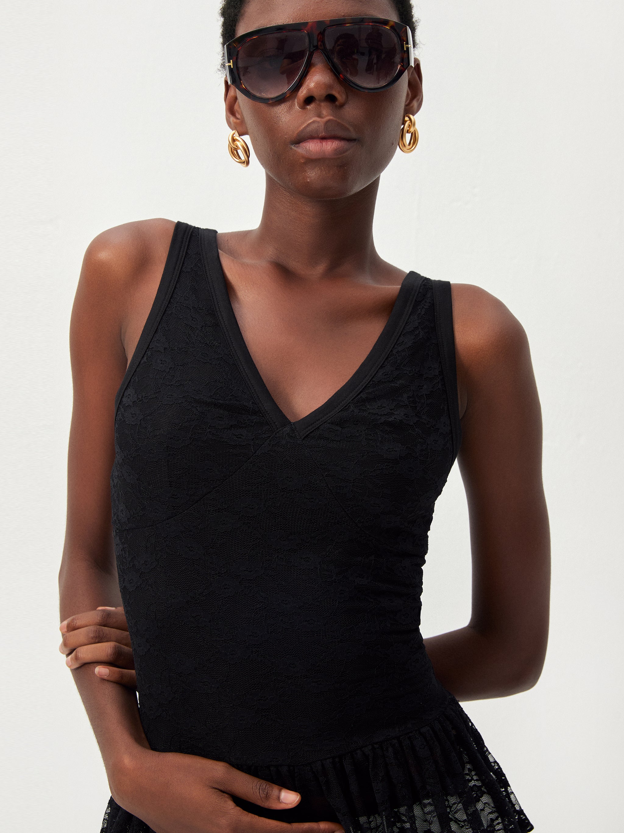CUBIC Lace V-Neck Peplum Tank Top-10