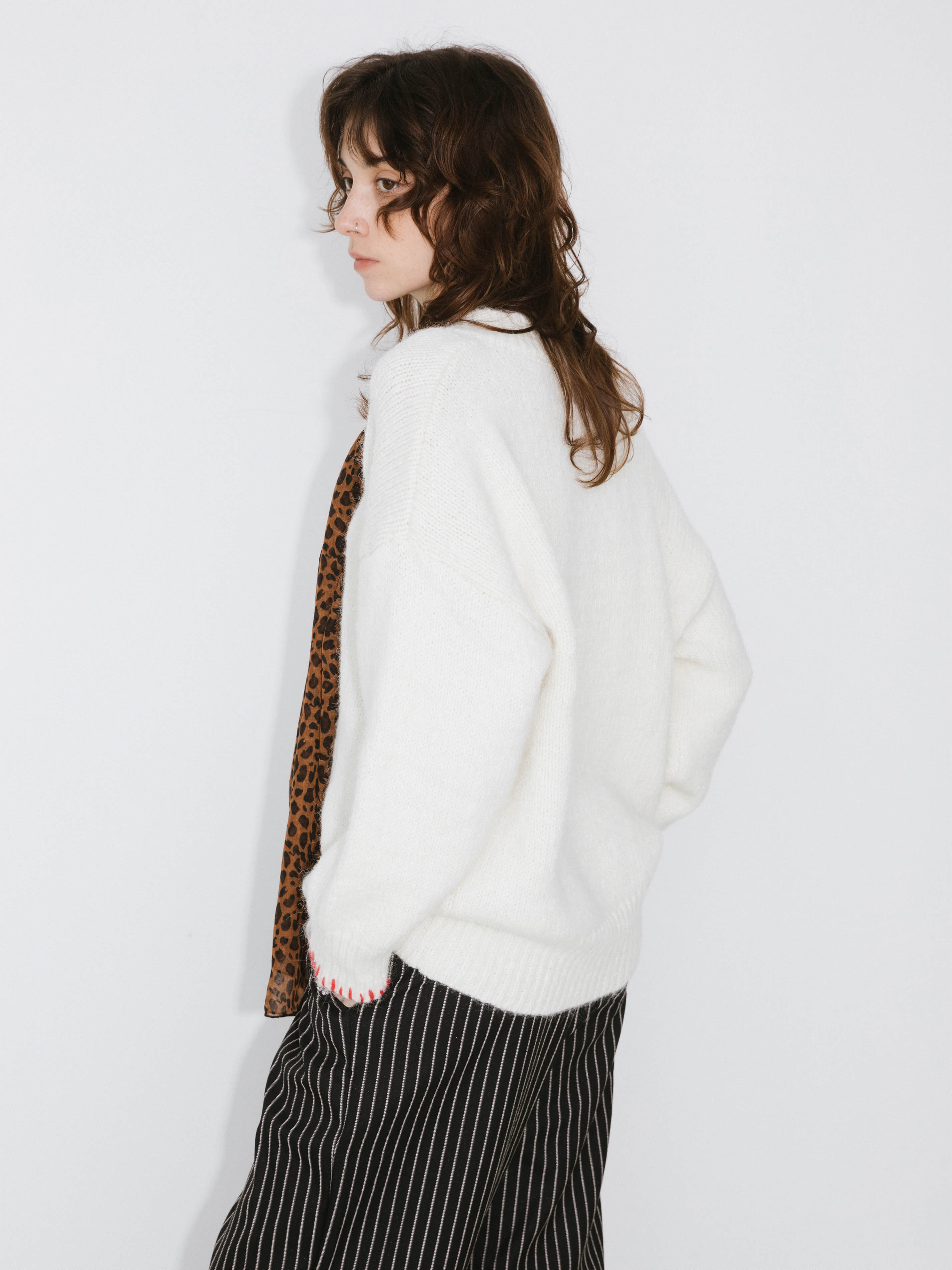 V-Neck Alpaca Knitwear Jumper-11