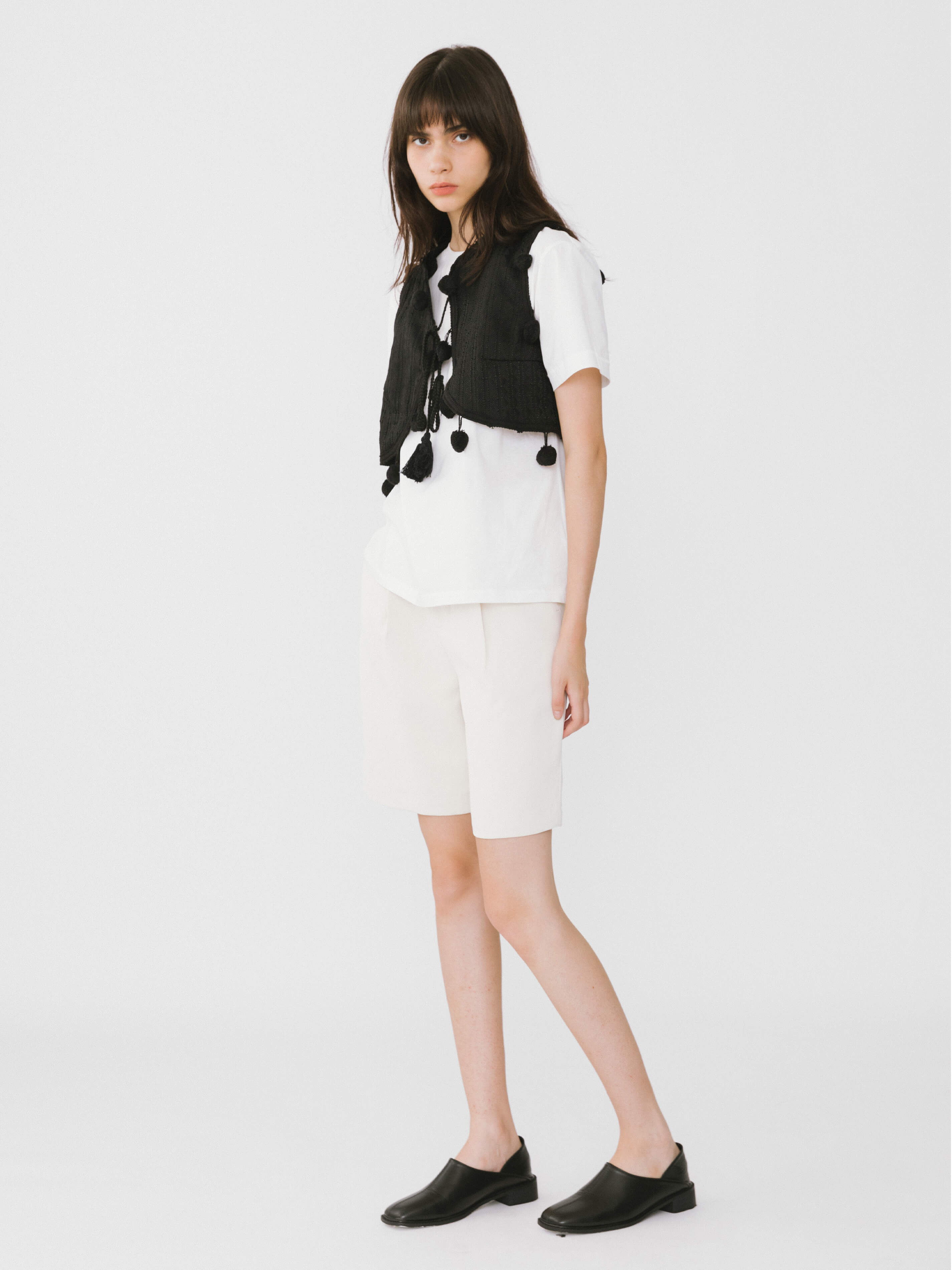 Asymmetric Cut Out Tailored Shorts-11