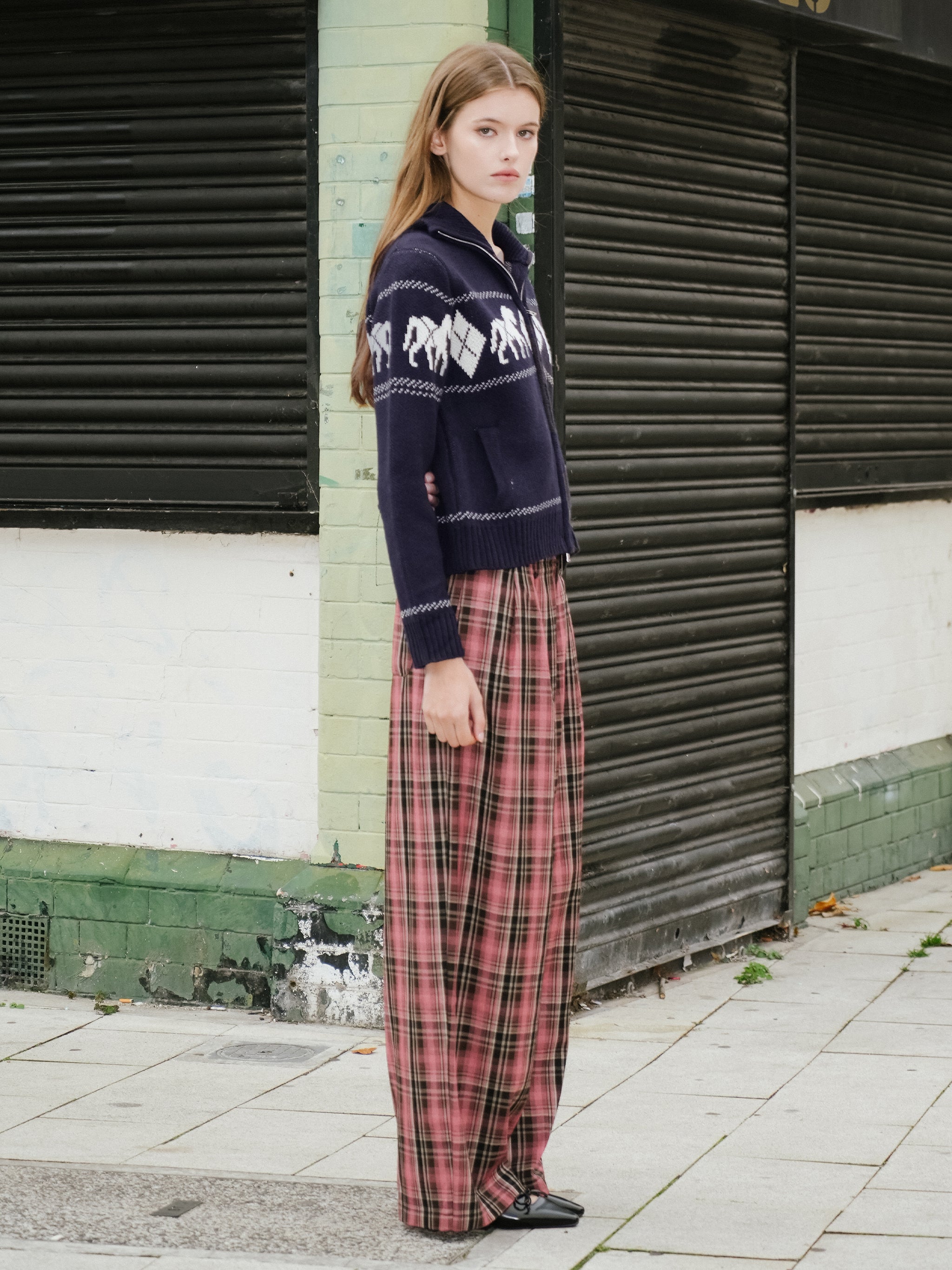 Horse Pattern Diamond Zip-Up Knit Cardigan-11