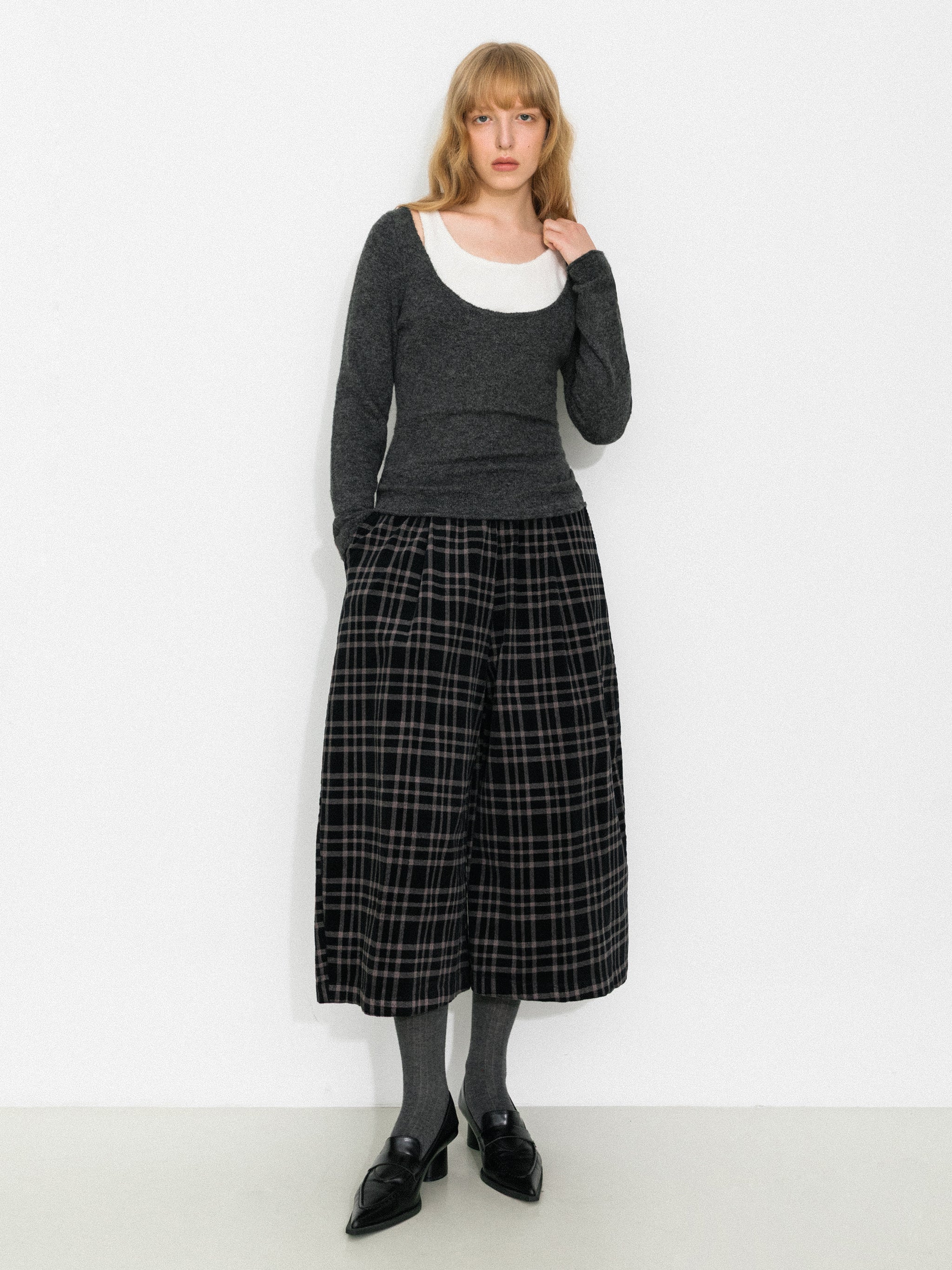 Vintage Plaid Curved Cropped Trousers-11