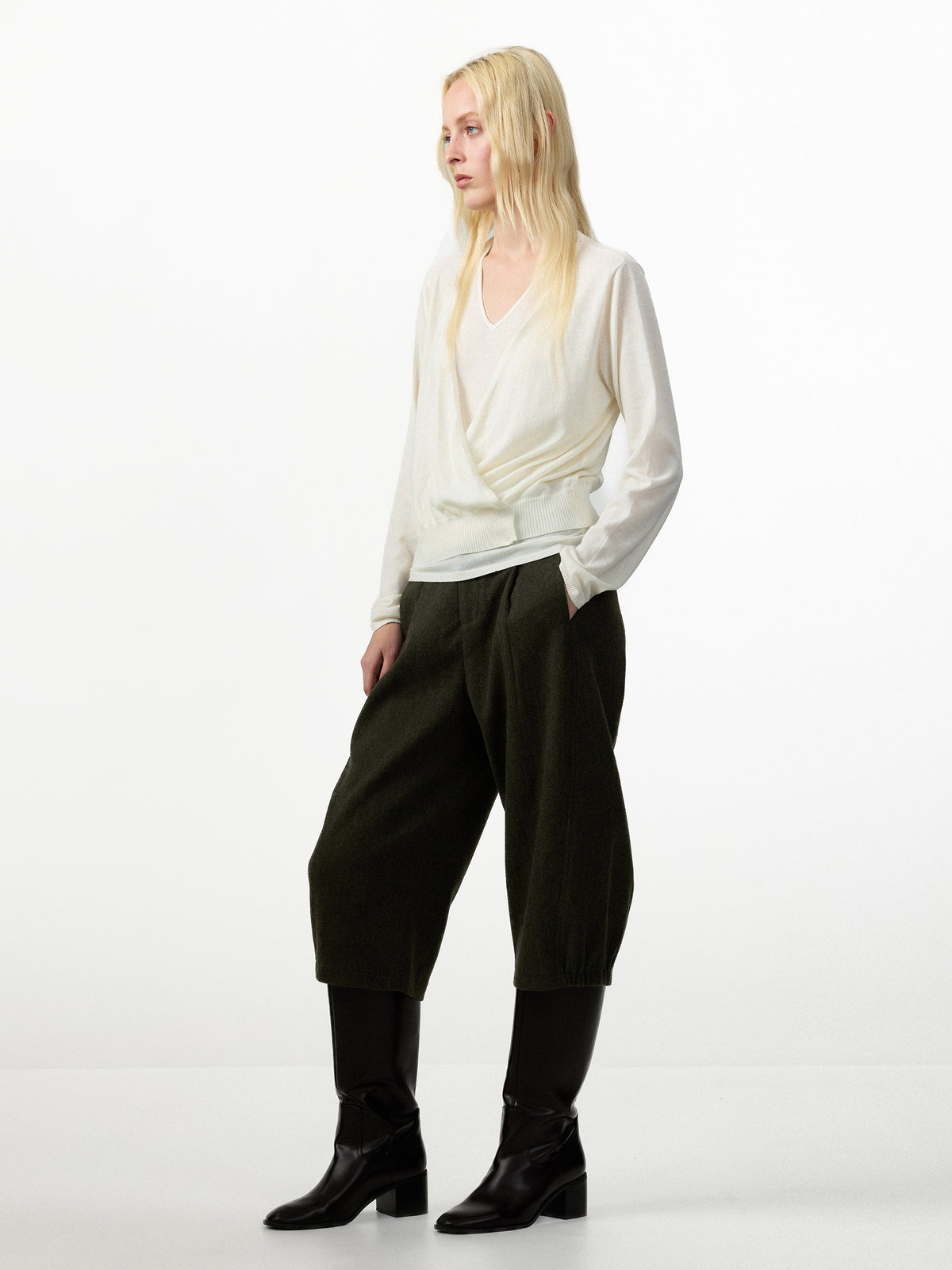 CUBIC Pleated Cropped Culotte Pants-11