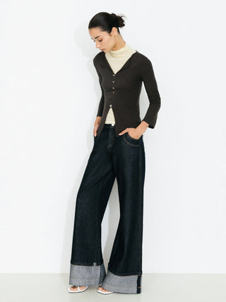 C by CUBIC V-Neck Slim-Fit Knit Long-Sleeve Top