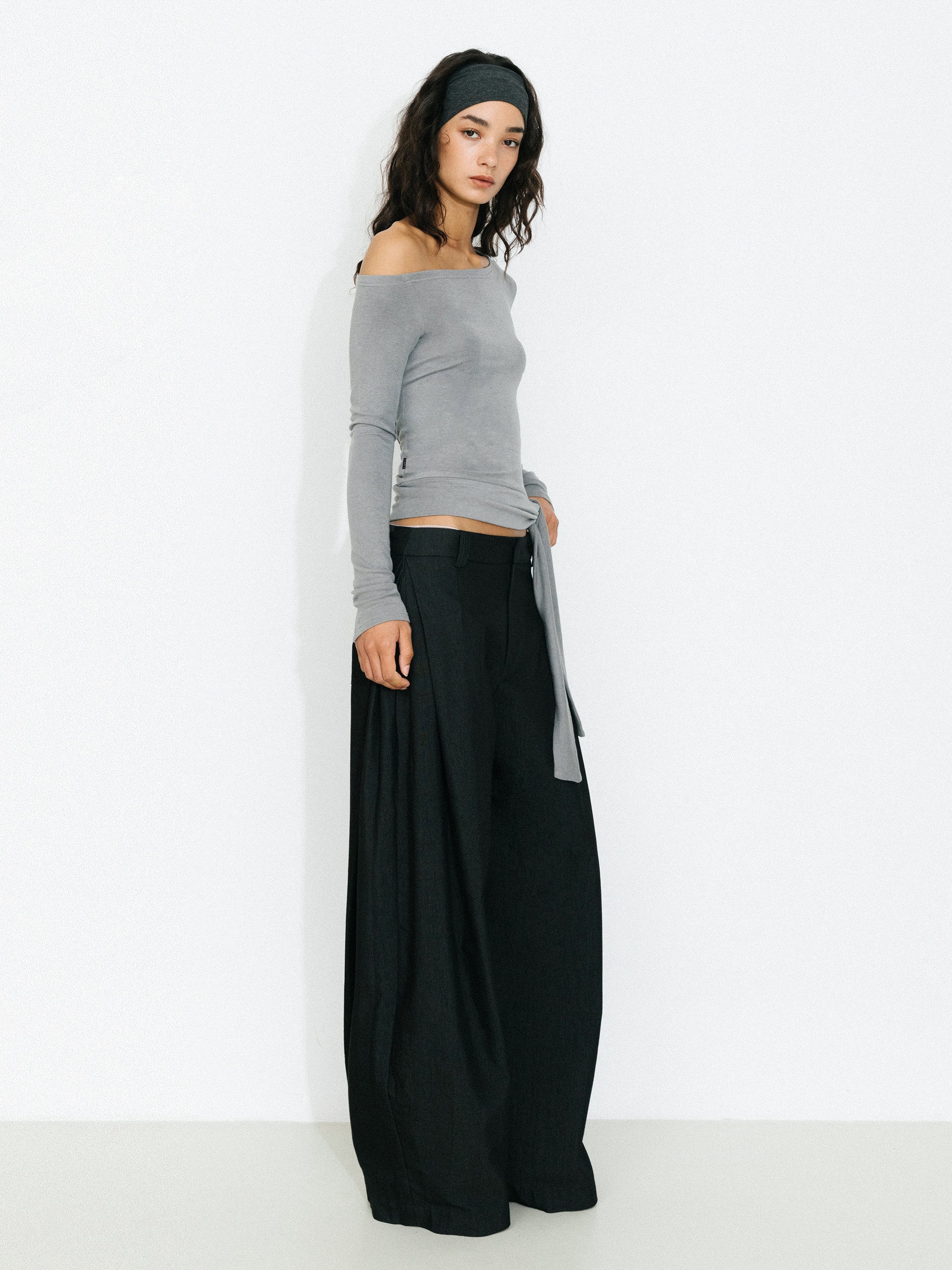 C by CUBIC One-Shoulder Slim-Fit Long-Sleeve Top-11
