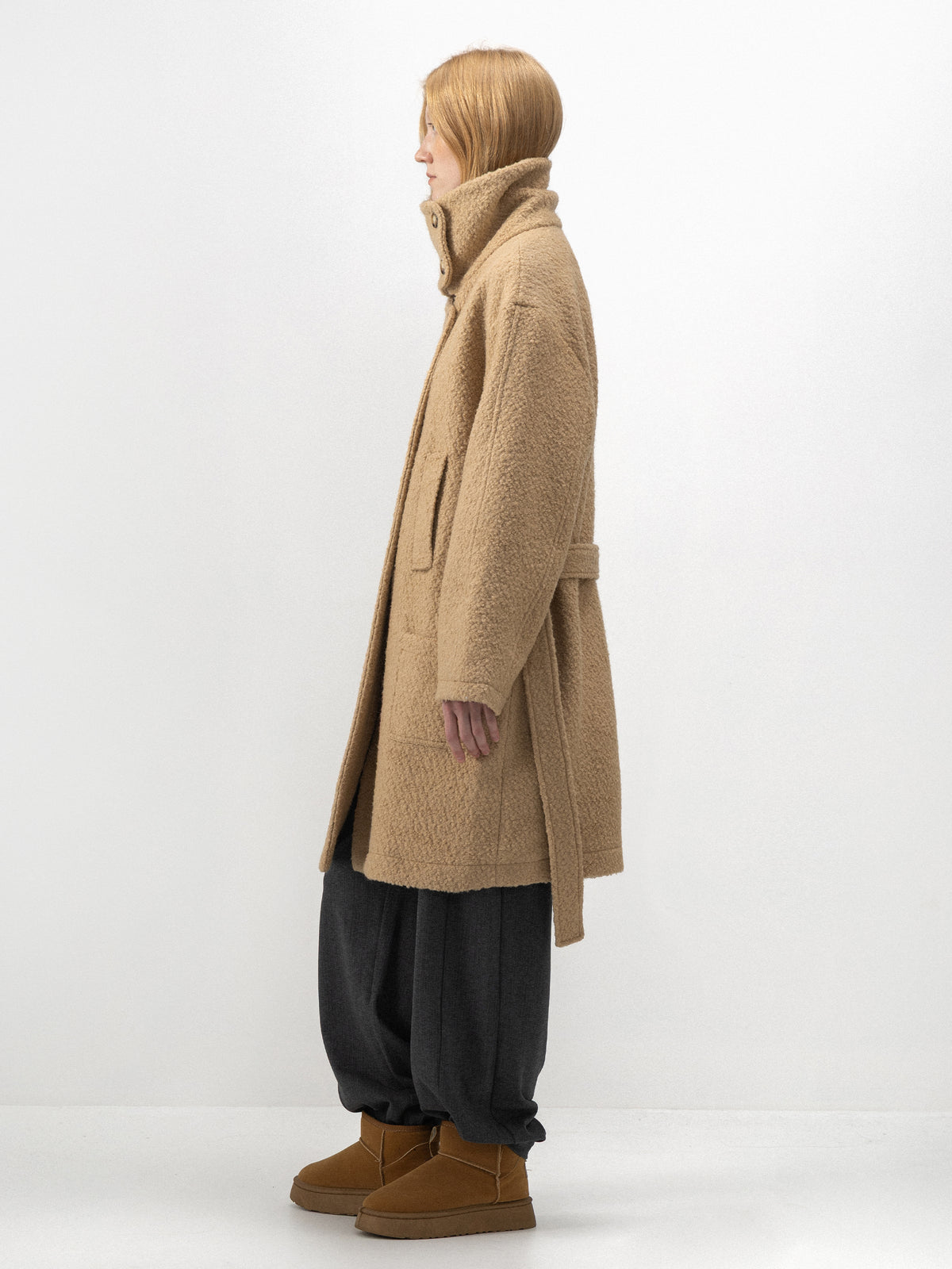 CUBIC Stand-Collar Cape-Style Wool Coat-11