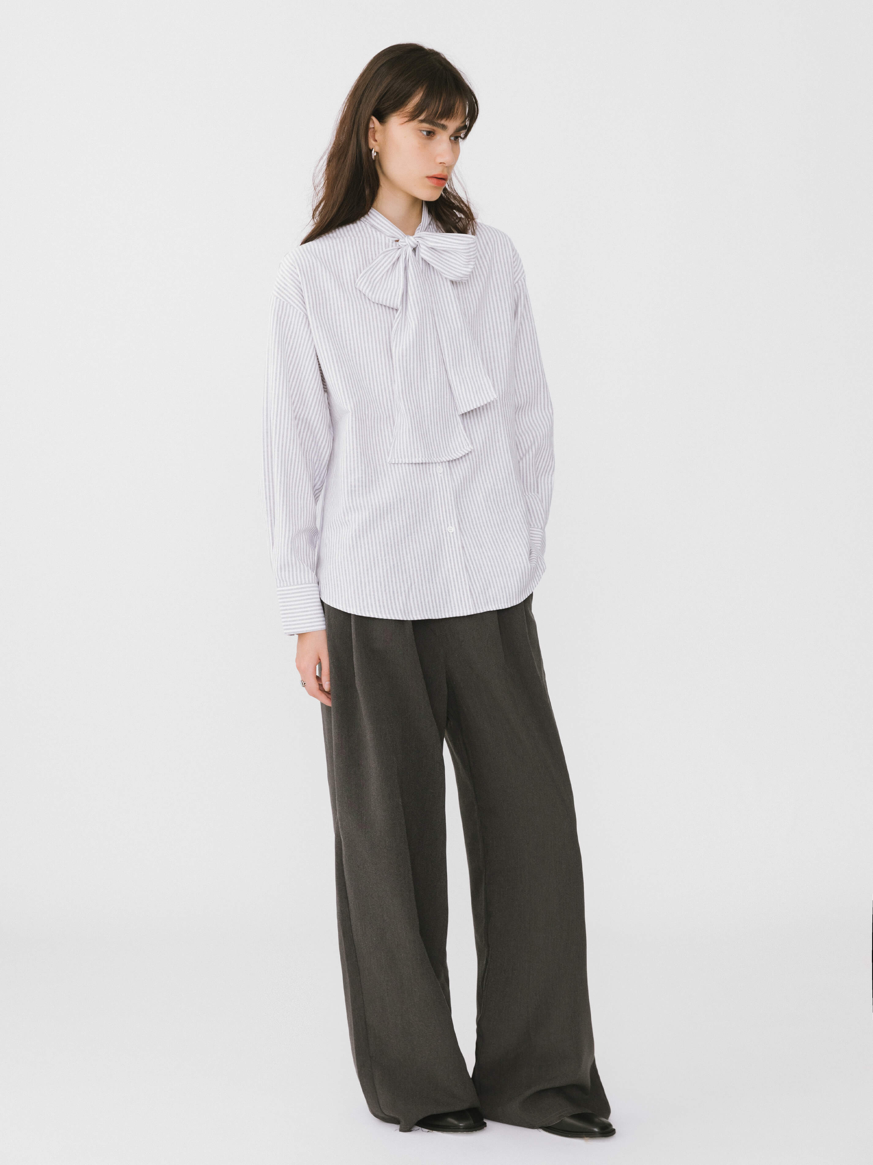 Pinstripe Long Sleeves Shirt with Tie Down Collar-8