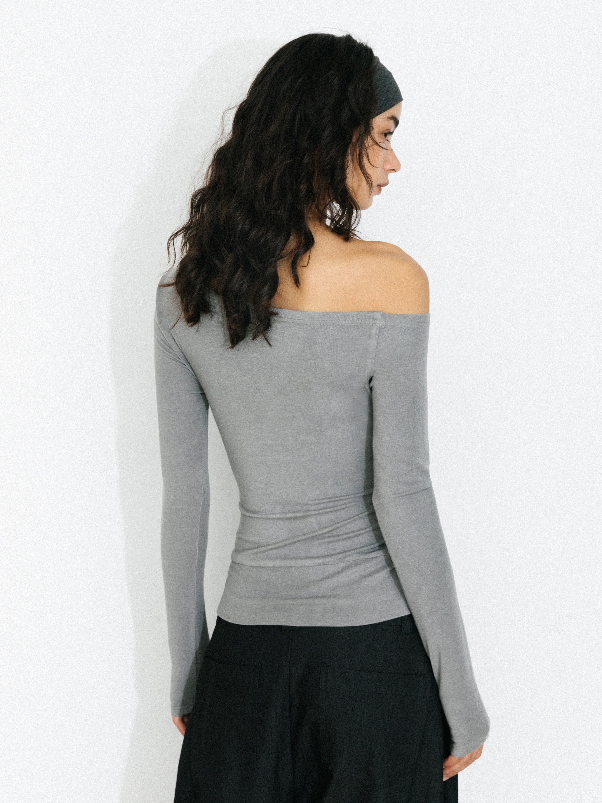 C by CUBIC One-Shoulder Slim-Fit Long-Sleeve Top-12