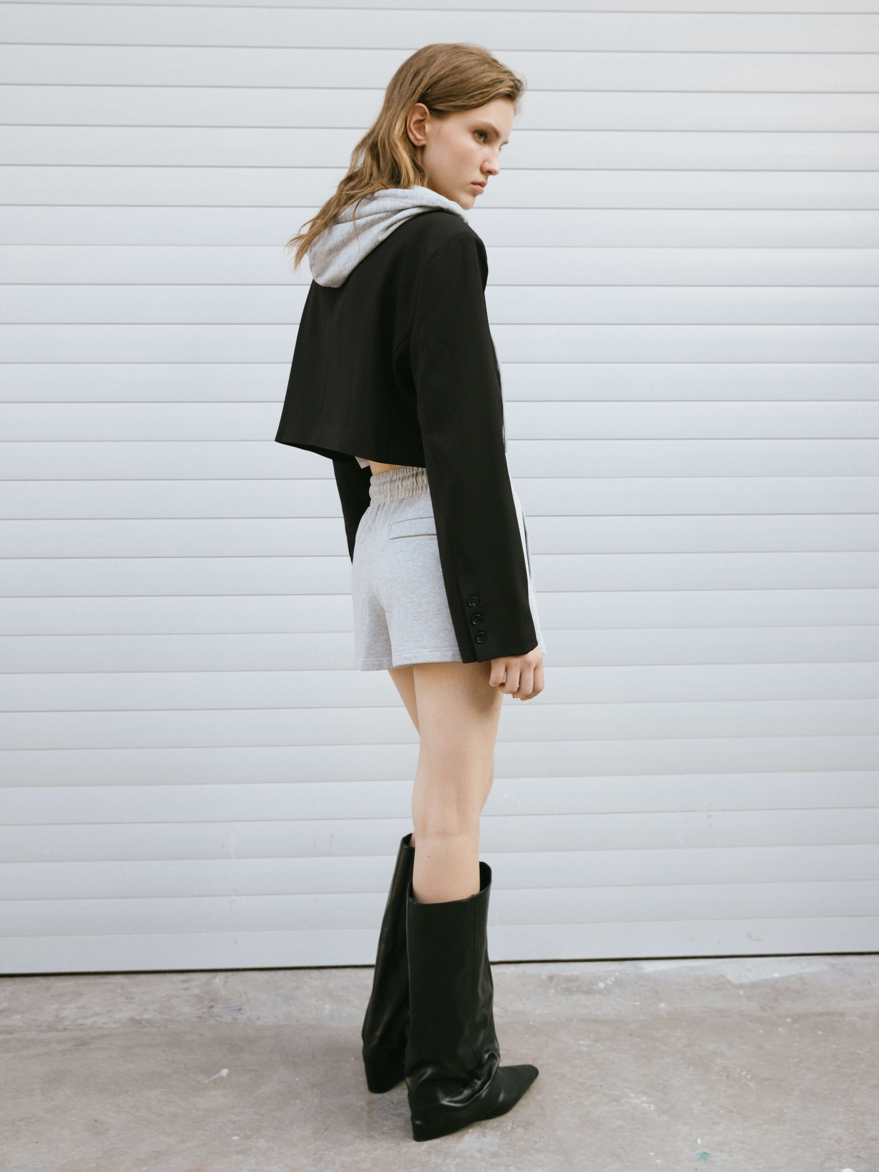 Single Breasted Cropped Blazer-11
