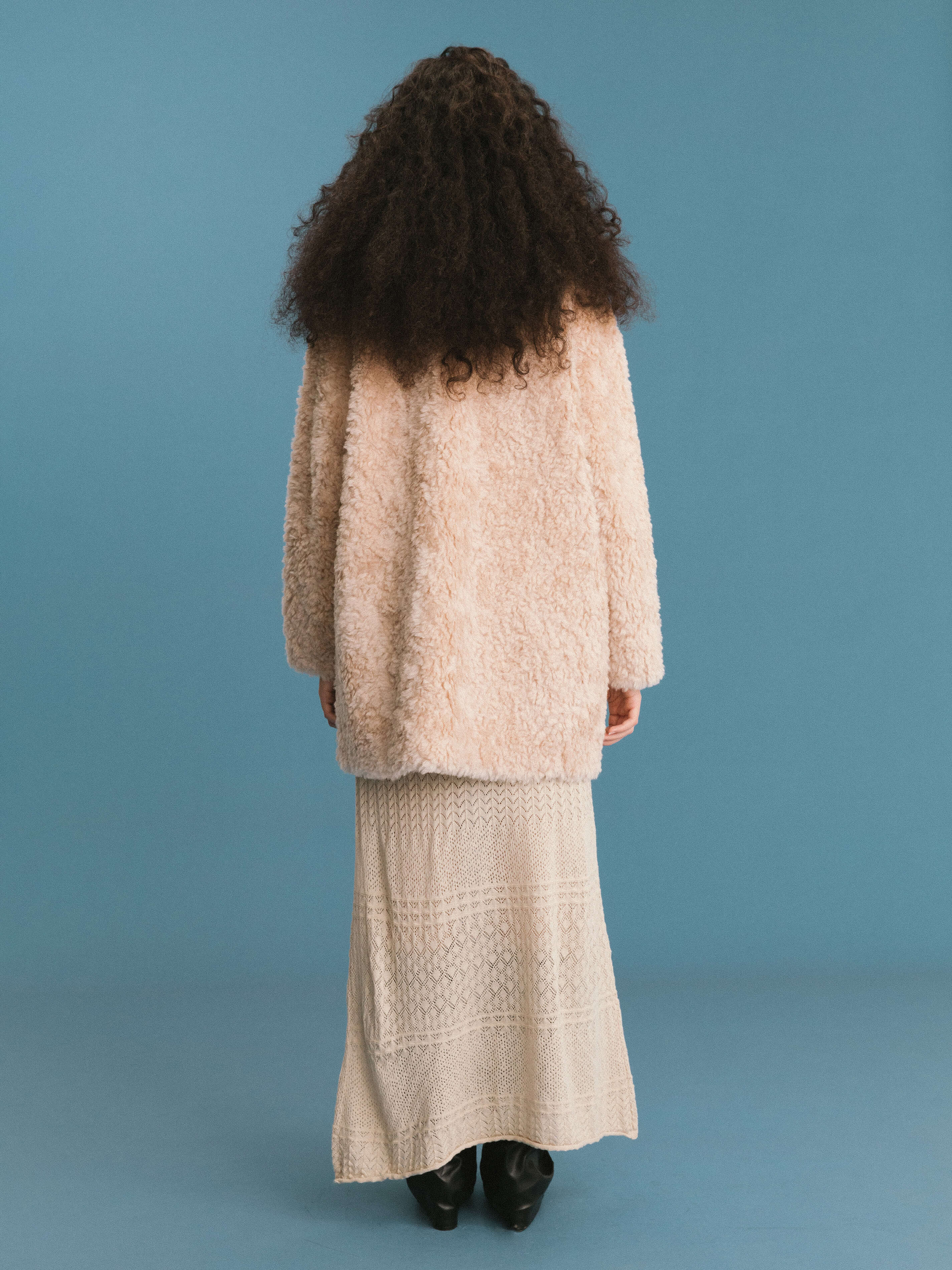ONE BY CUBIC Hign Collar Furry 100% Wool Coat-12