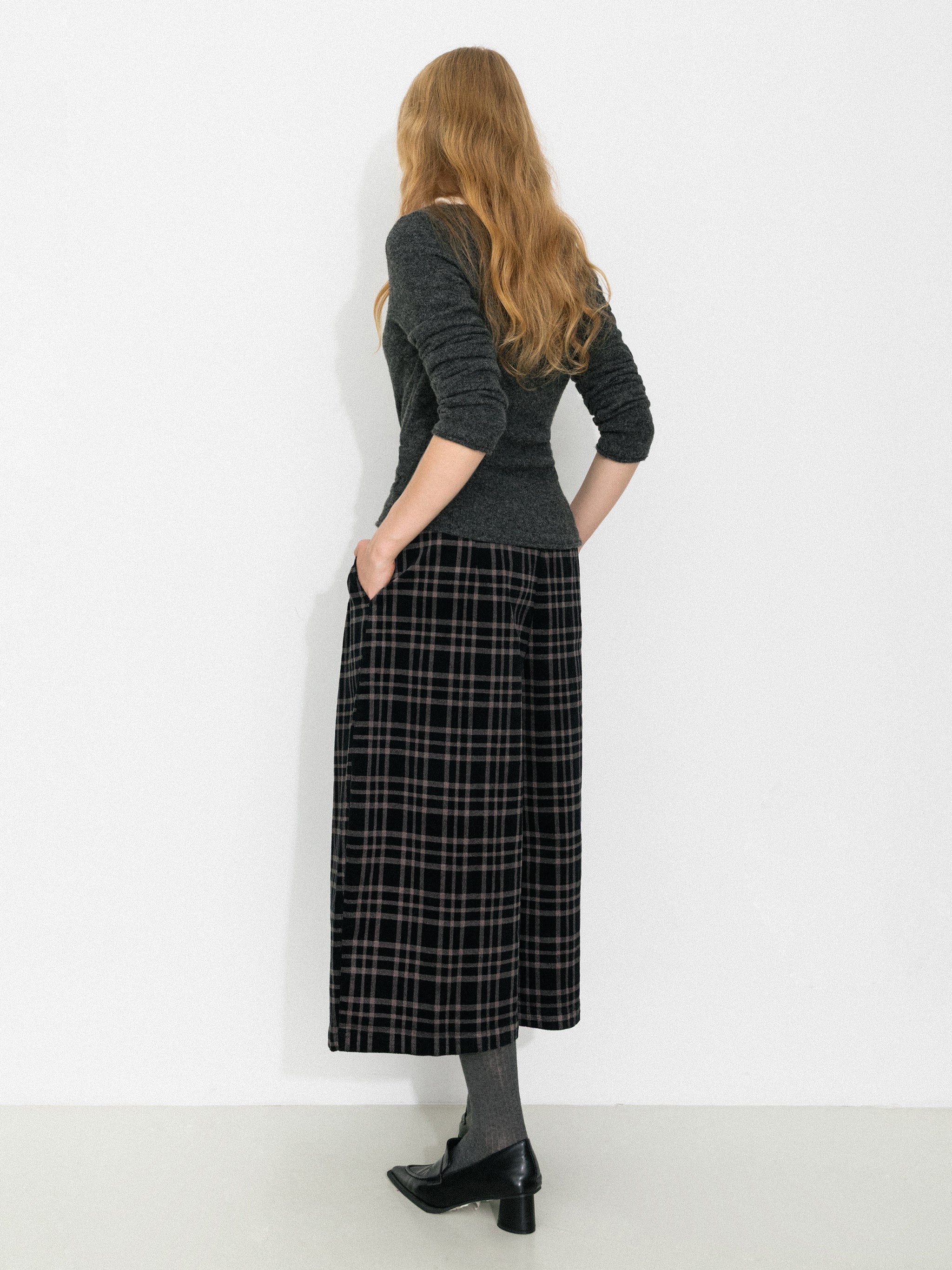 Vintage Plaid Curved Cropped Trousers-12