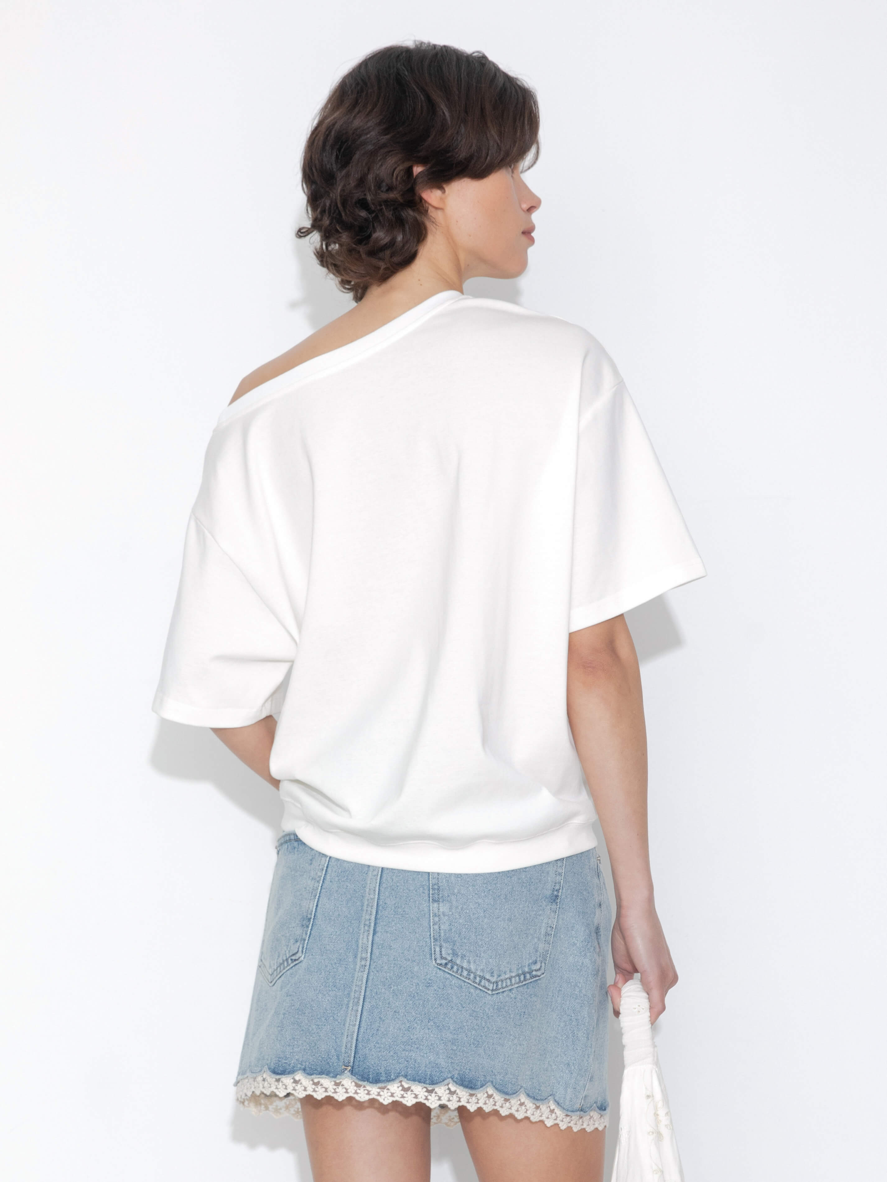 C by CUBIC Embroidered Off-Shoulder T-Shirt-13