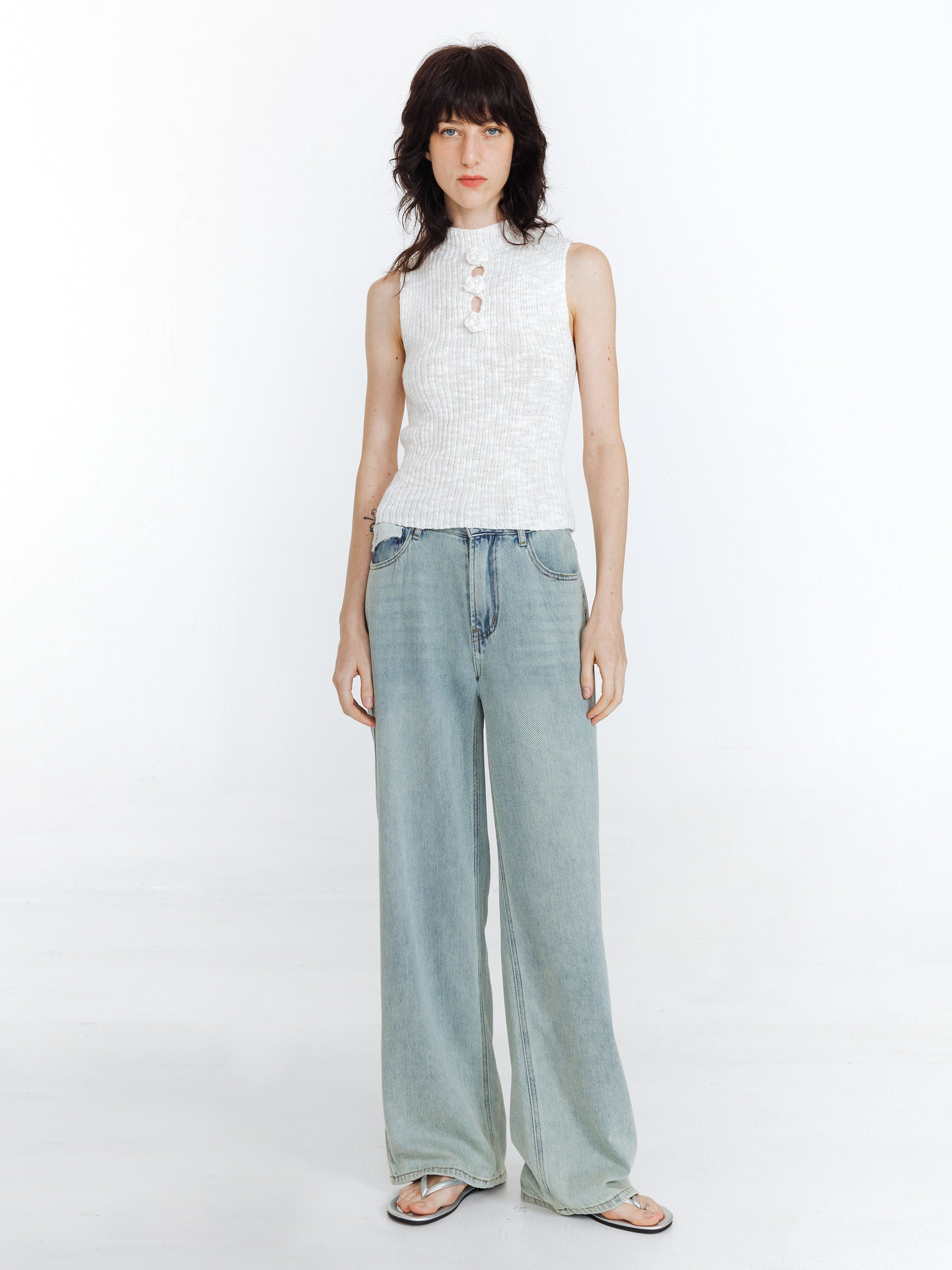 Flower 3D Sleeveless Knit Top-3