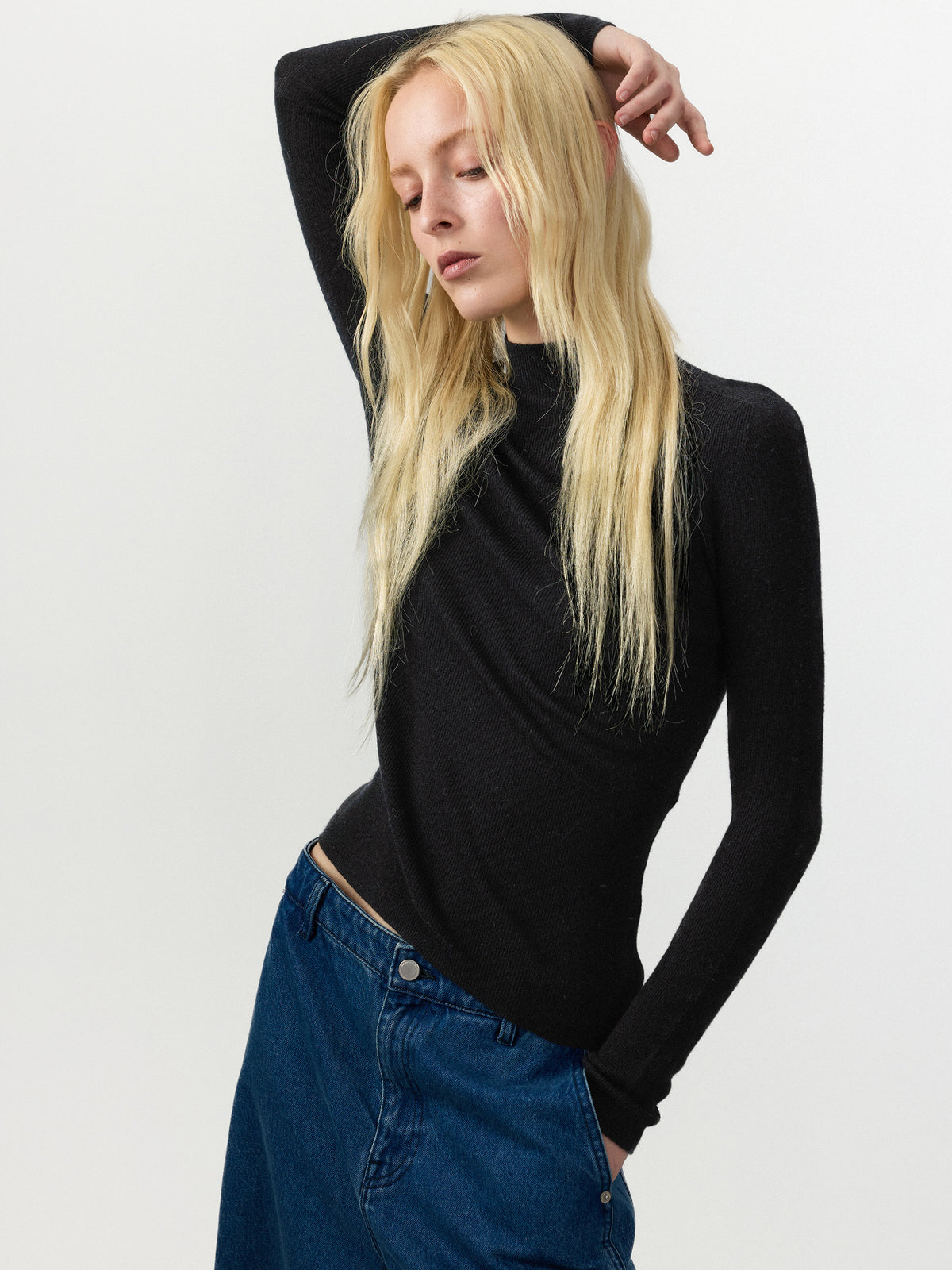 CUBIC 100% Wool Mock‑Neck Fitted Knit Top-14