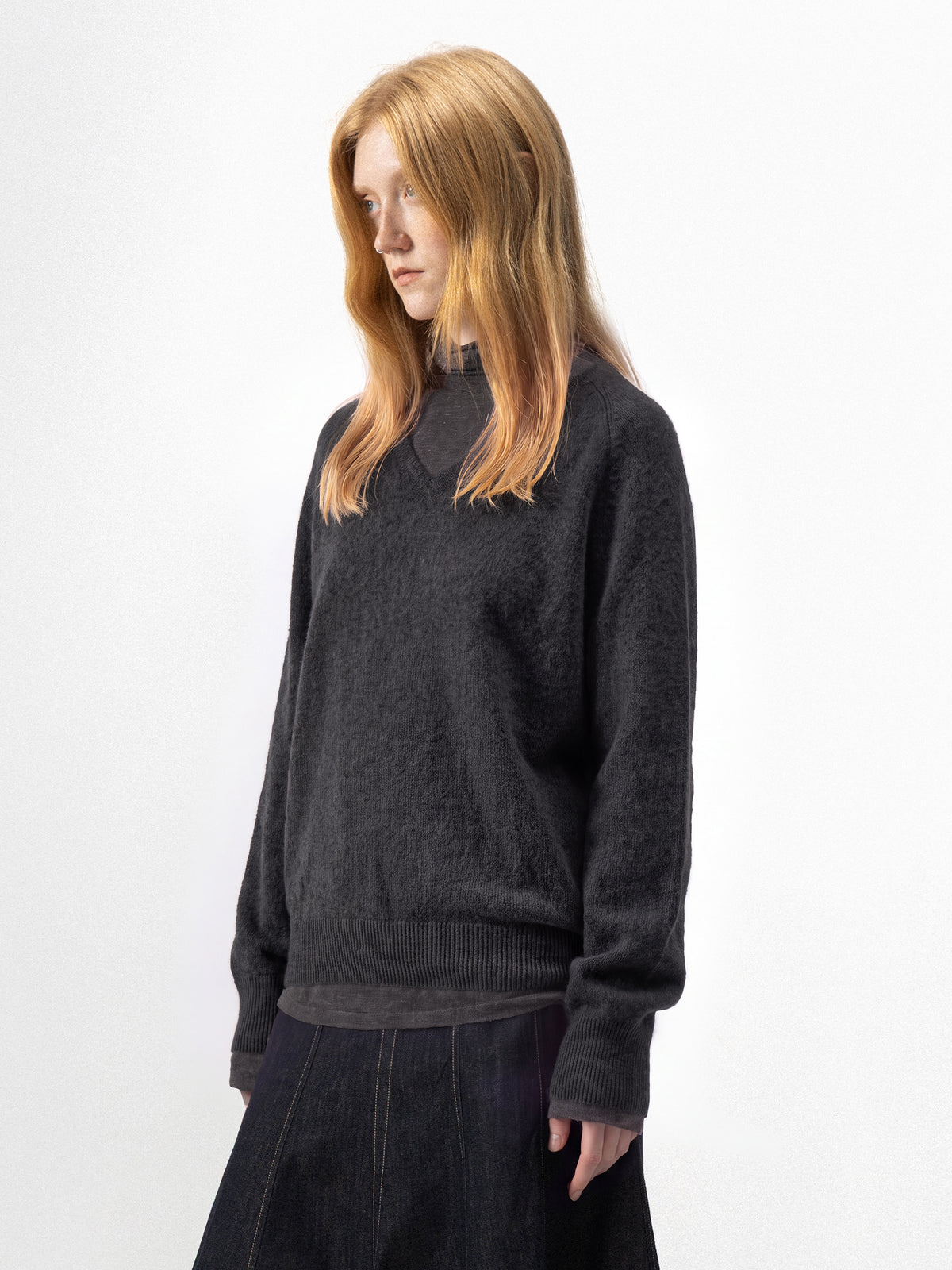 CUBIC Relaxed V-Neck Knit Sweater-14
