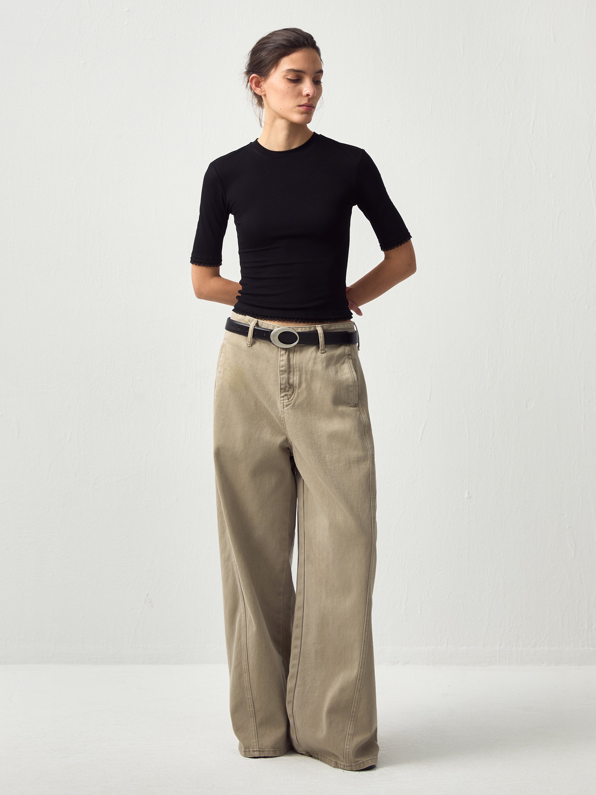 CUBIC Lace Trim Fitted Mid-Sleeve Top-14