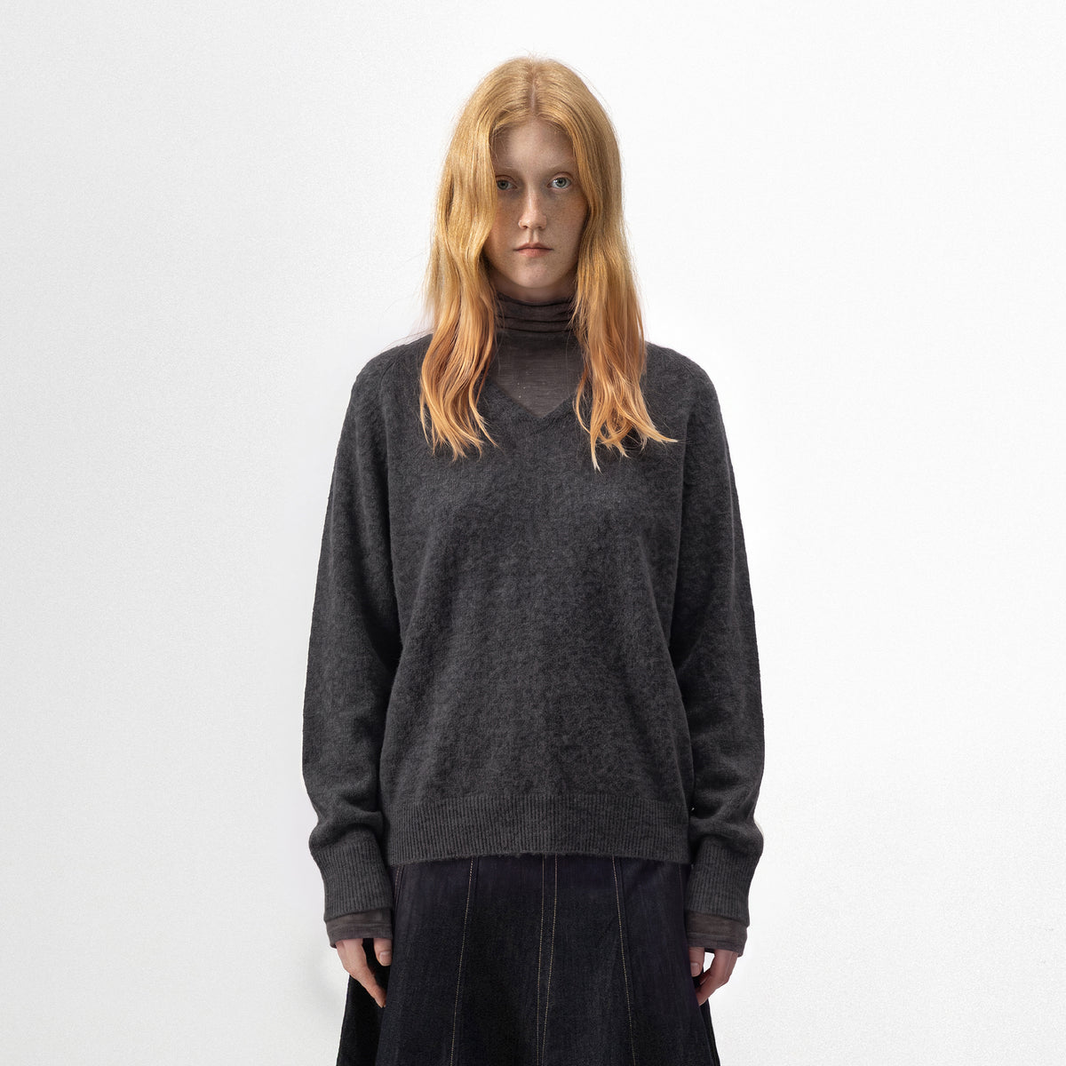CUBIC Relaxed V-Neck Knit Sweater-15
