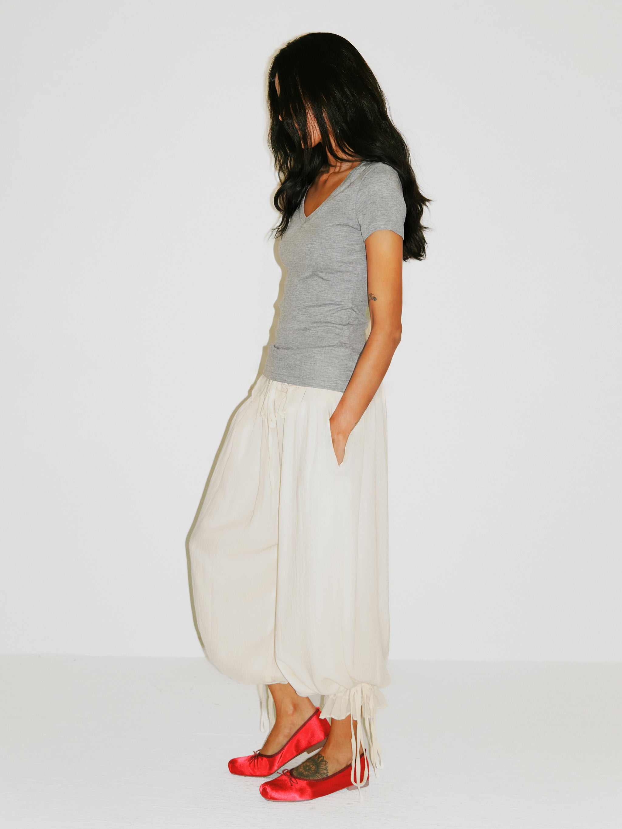 CUBIC Linen-Blend V-Neck Slim Fit Top-16