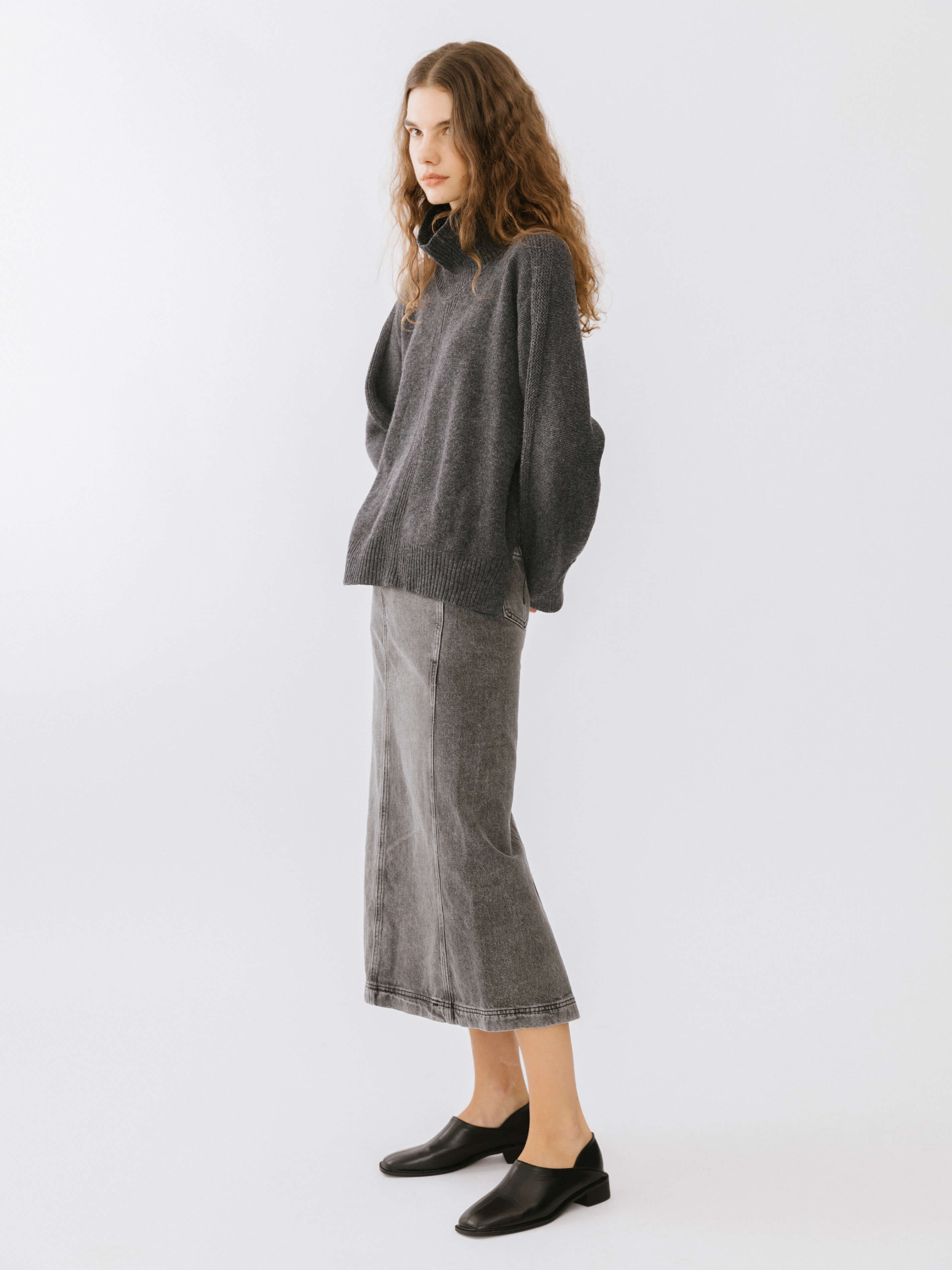 High Neck Sheep Wool Sweater-17