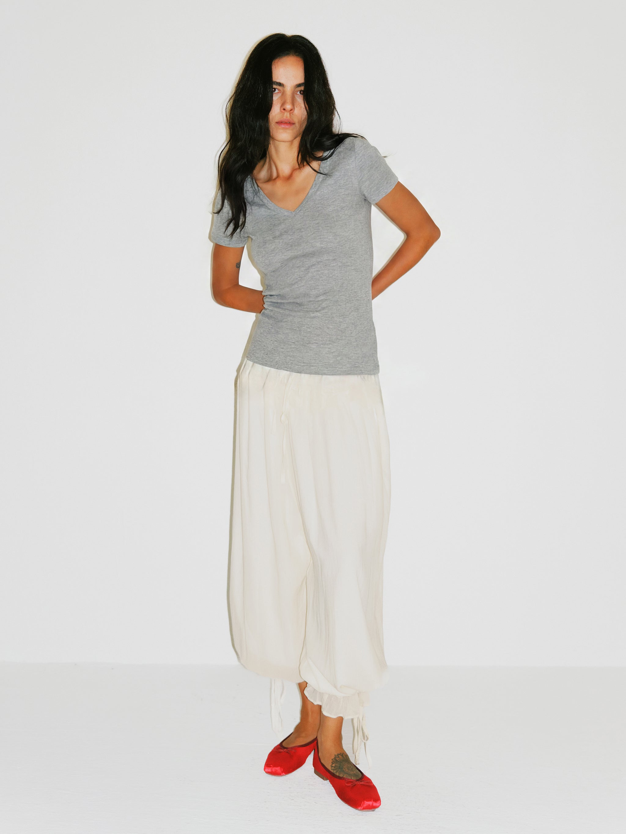 CUBIC Linen-Blend V-Neck Slim Fit Top-17