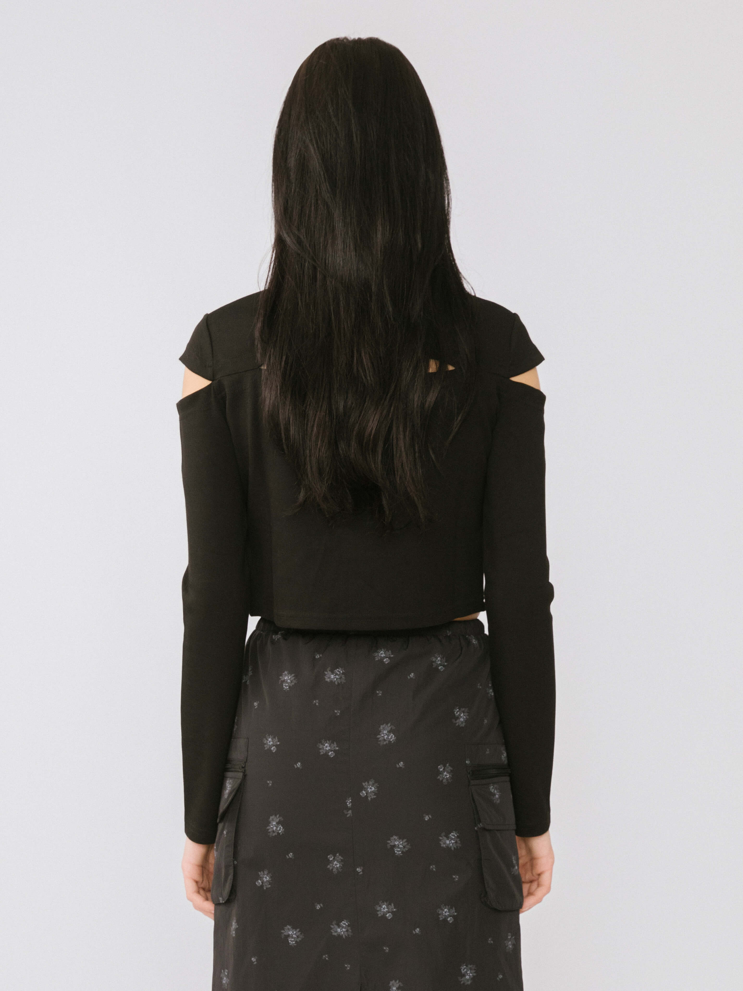 Cut Out Long Sleeve Crop Top-18