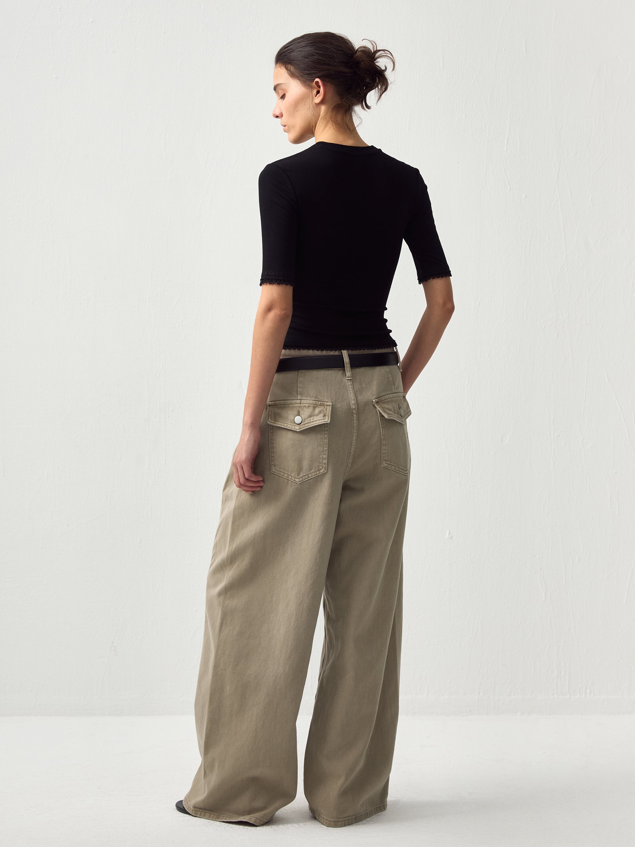 CUBIC Lace Trim Fitted Mid-Sleeve Top-18