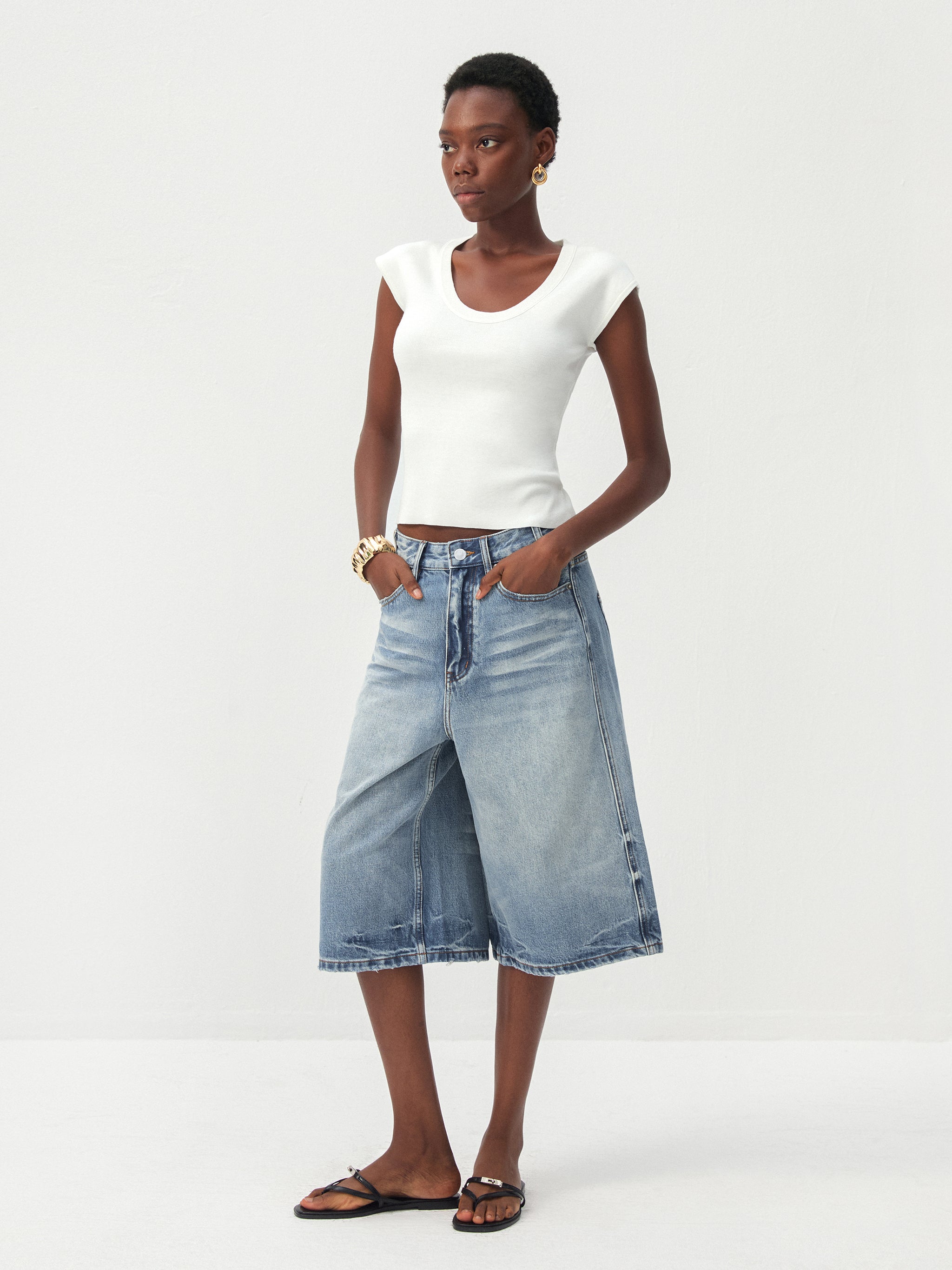 CUBIC Lyocell-Blend Minimalist U-Neck Top