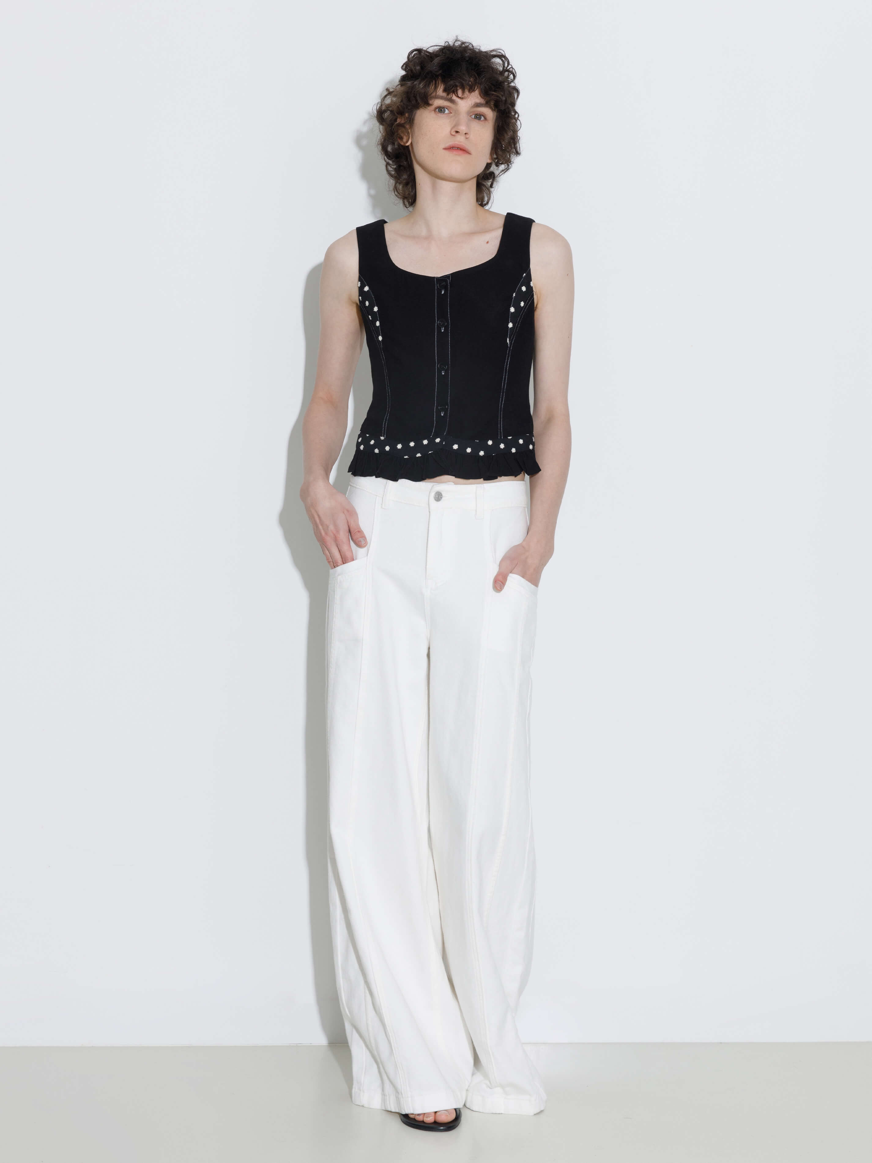 Buttoned Sleeveless Color-Block Lace Vest-4