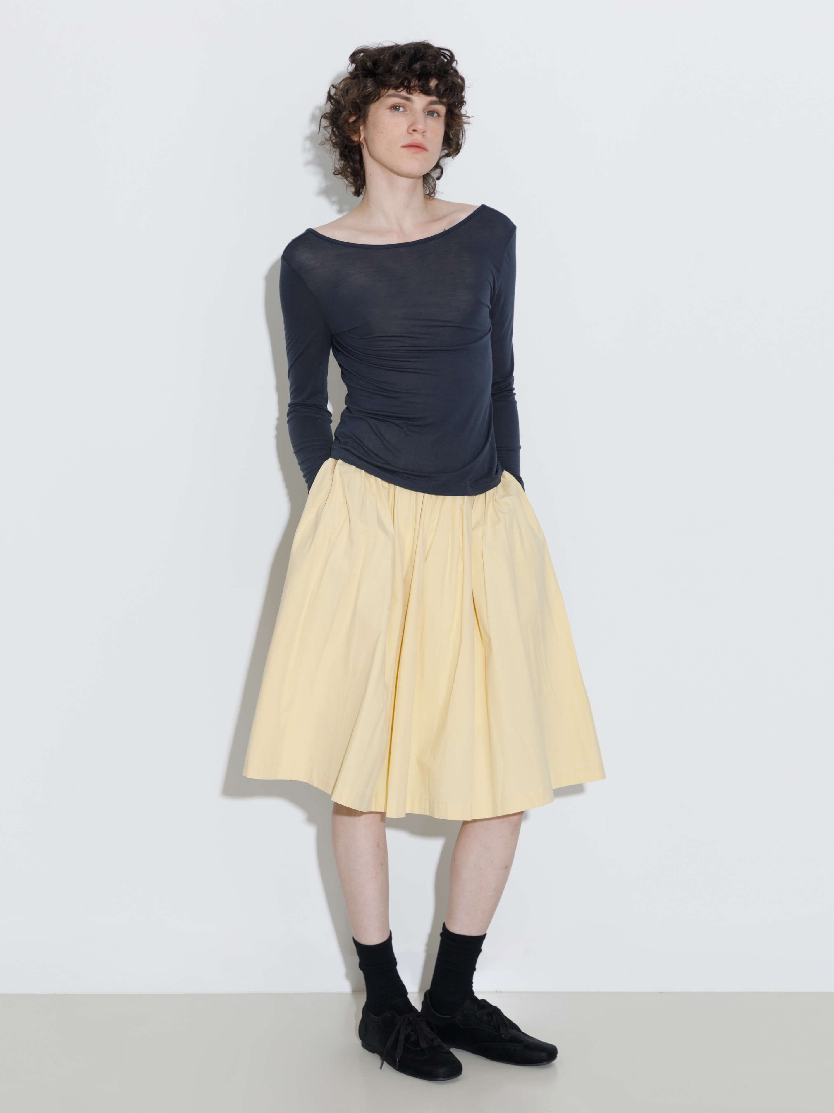 Backless Deep U-Neck Sheer Knit Top-8