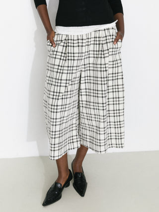 Vintage Plaid Curved Cropped Trousers