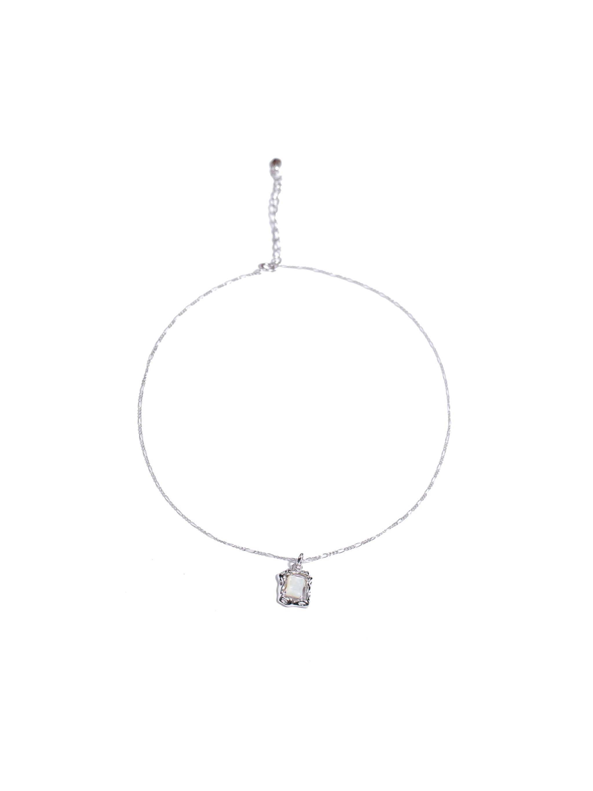 Crinkled Textured Gemstone Pendant Necklace