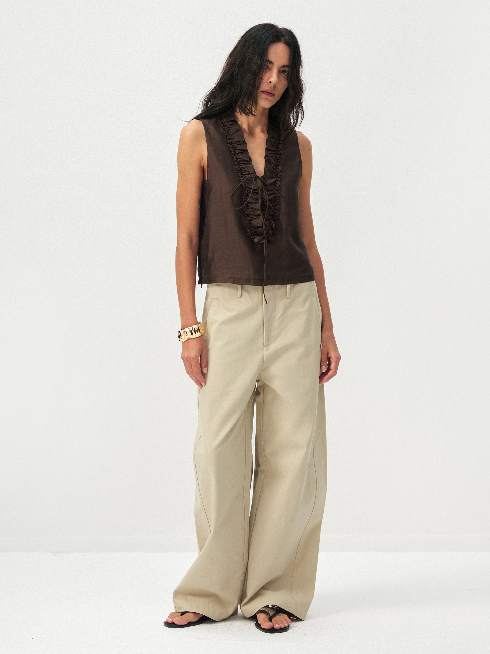 CUBIC Ruffled V-Neck Sleeveless Blouse