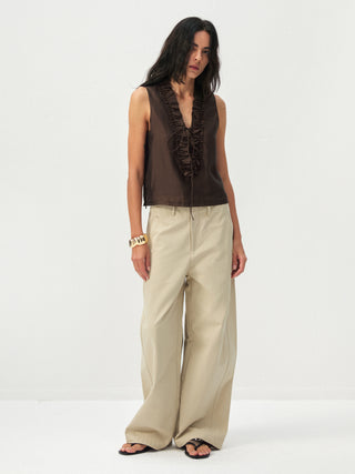 CUBIC Ruffled V-Neck Sleeveless Blouse