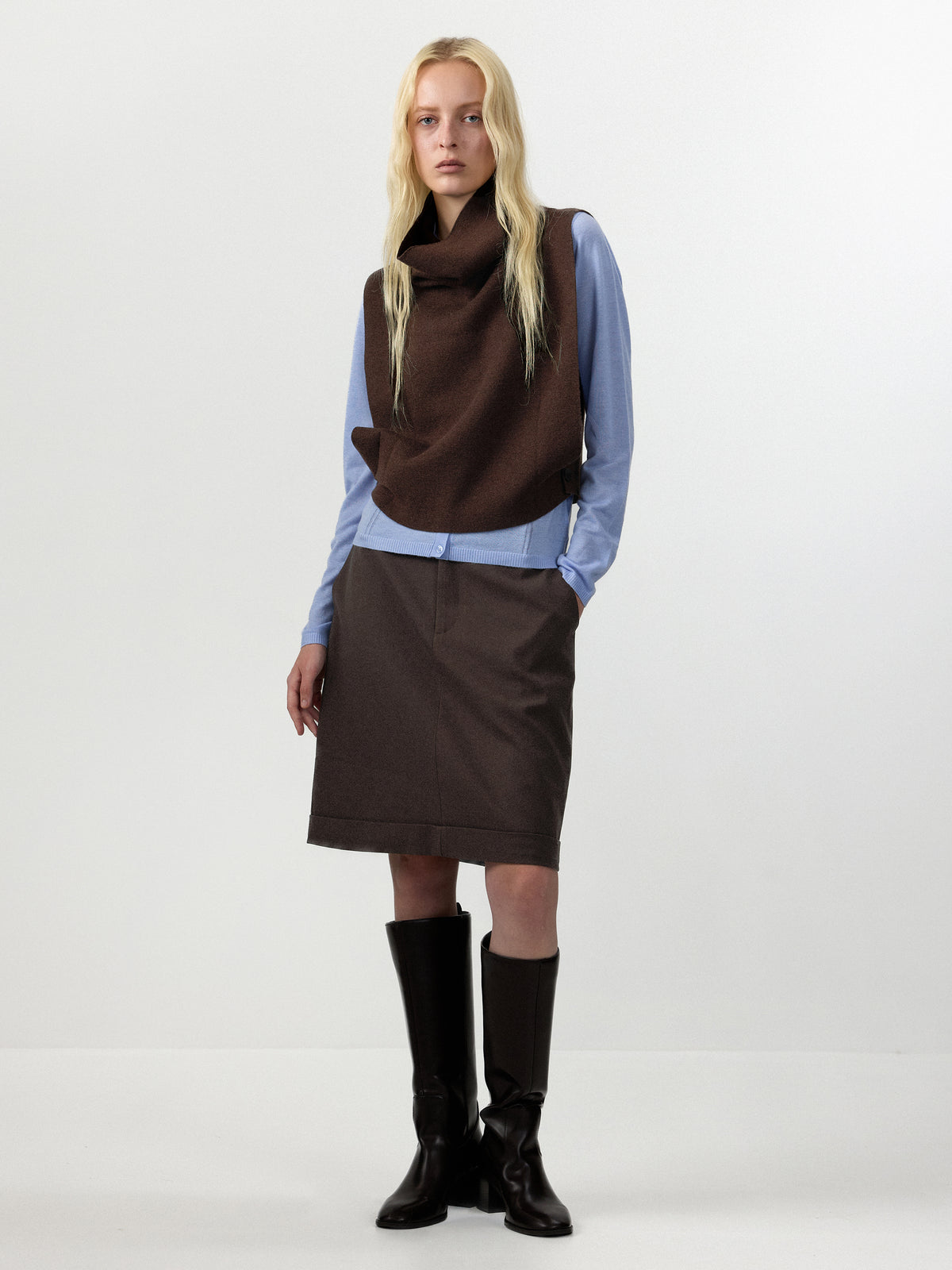 CUBIC Minimal Straight‑Fit Midi Skirt