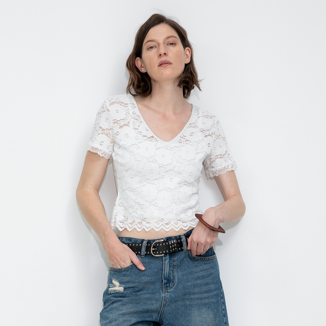 V-Neck Lace Short-Sleeve T-Shirt-3
