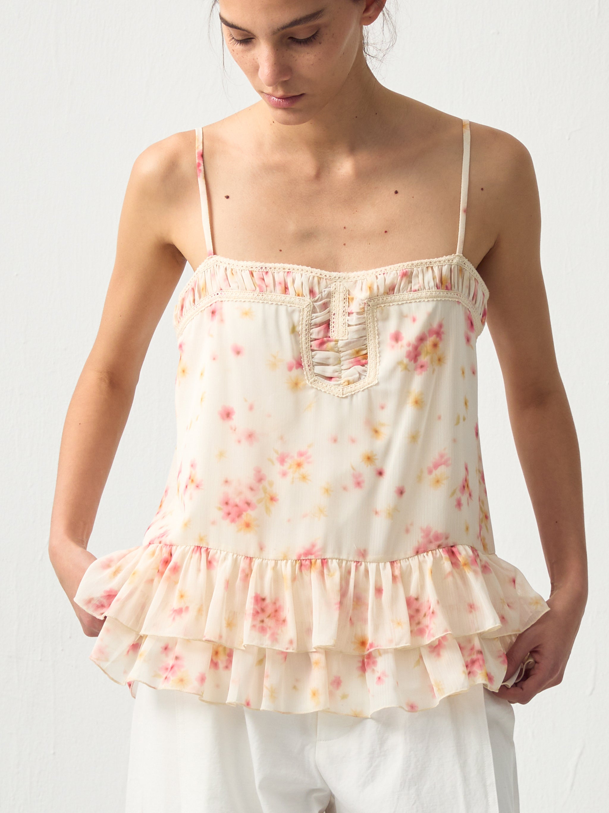 CUBIC Lace V-Neck Ruffle Floral Camisole-2