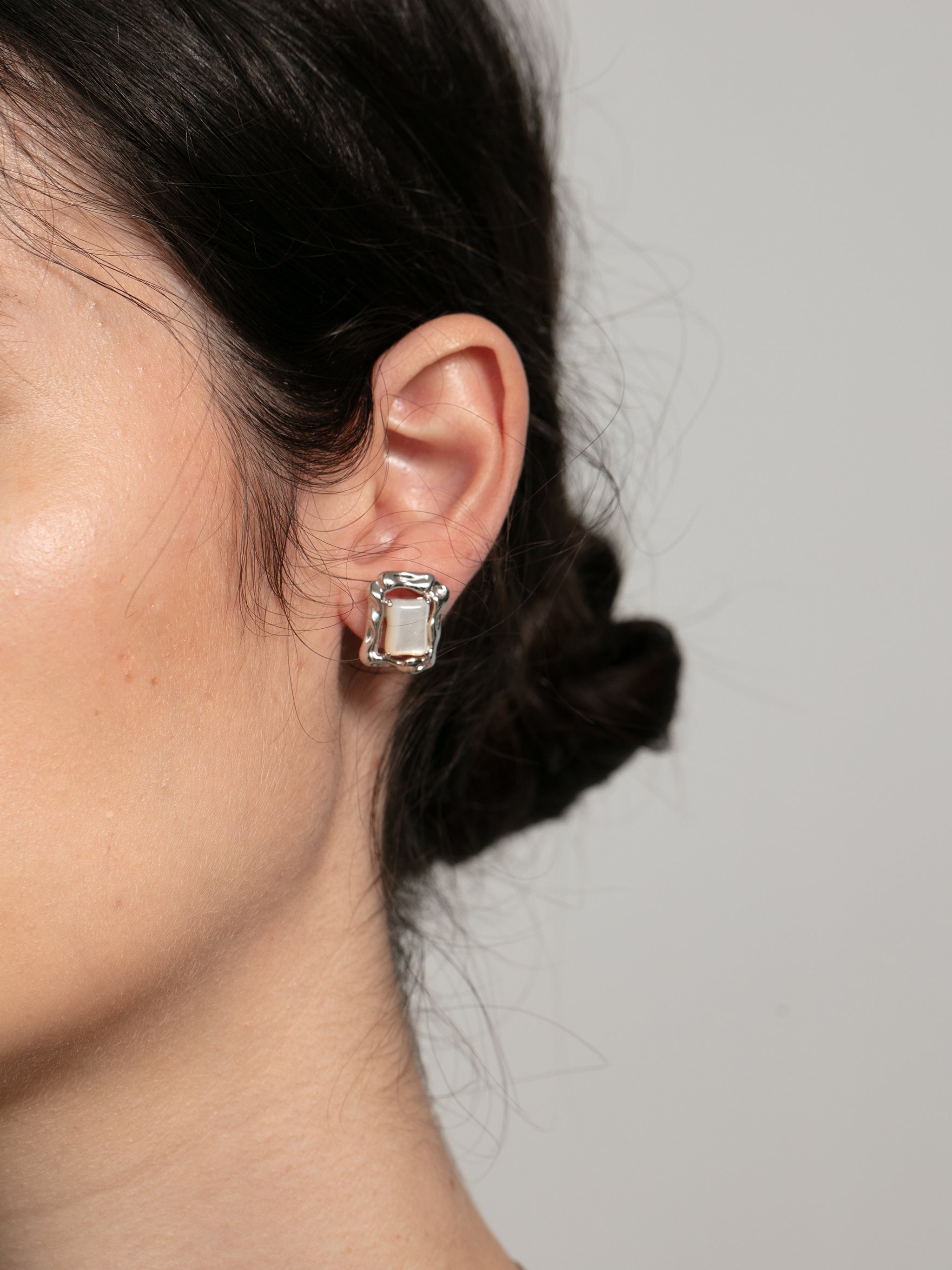 Rectangular Crinkled Earrings with Gemstone-2