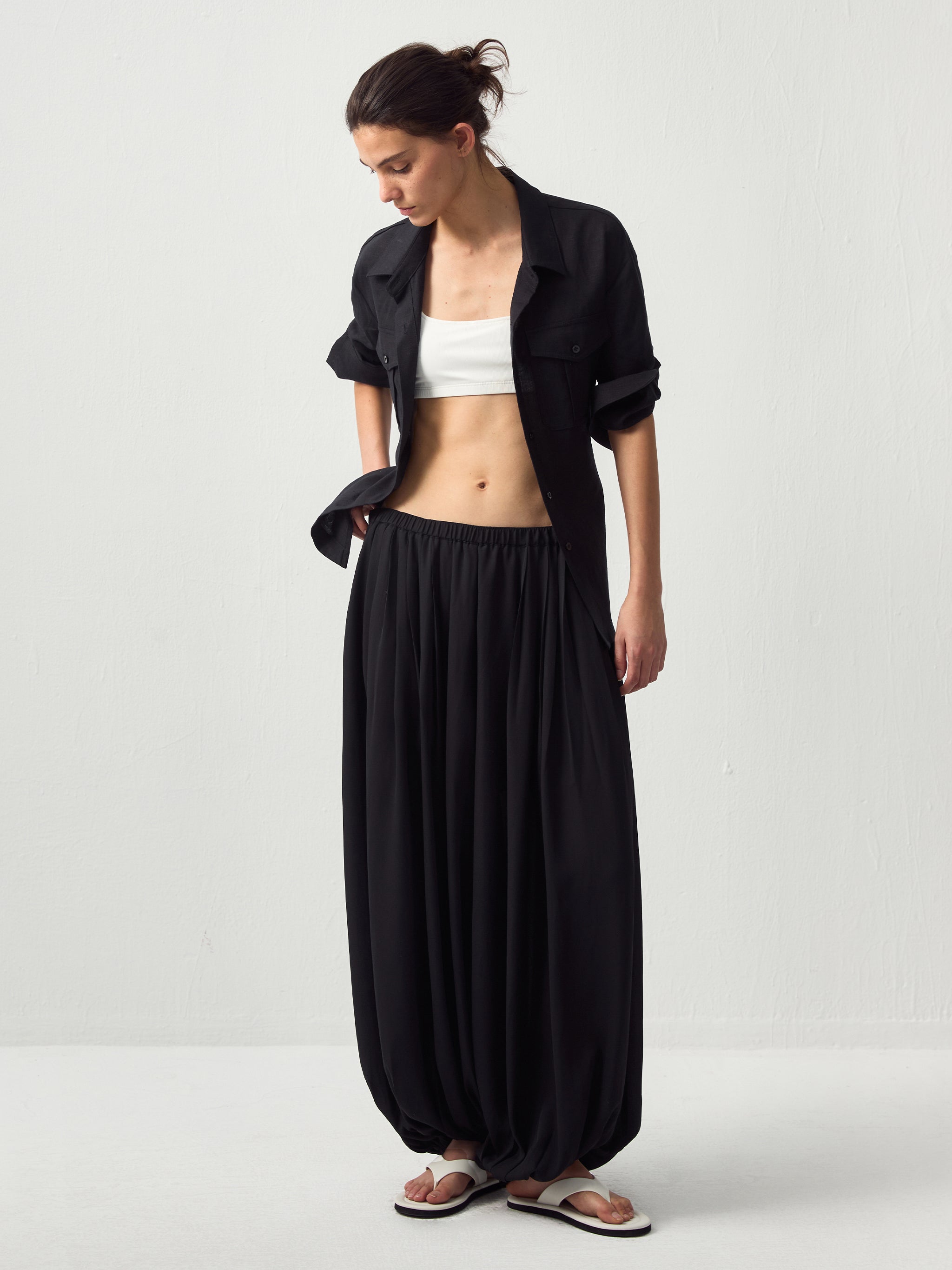 Pleated Balloon-Leg Elastic-Waist Trousers-2