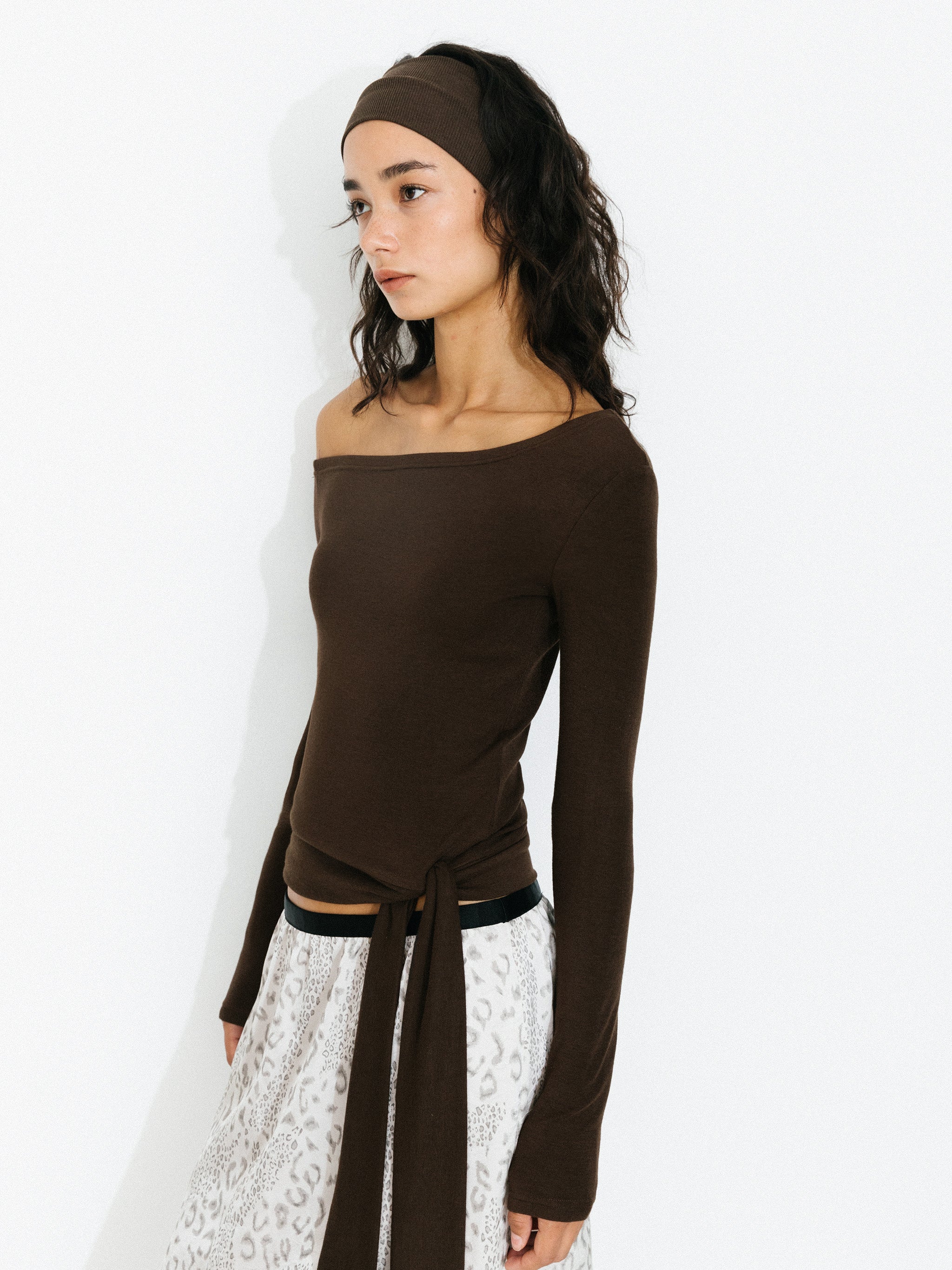 C by CUBIC One-Shoulder Slim-Fit Long-Sleeve Top-2