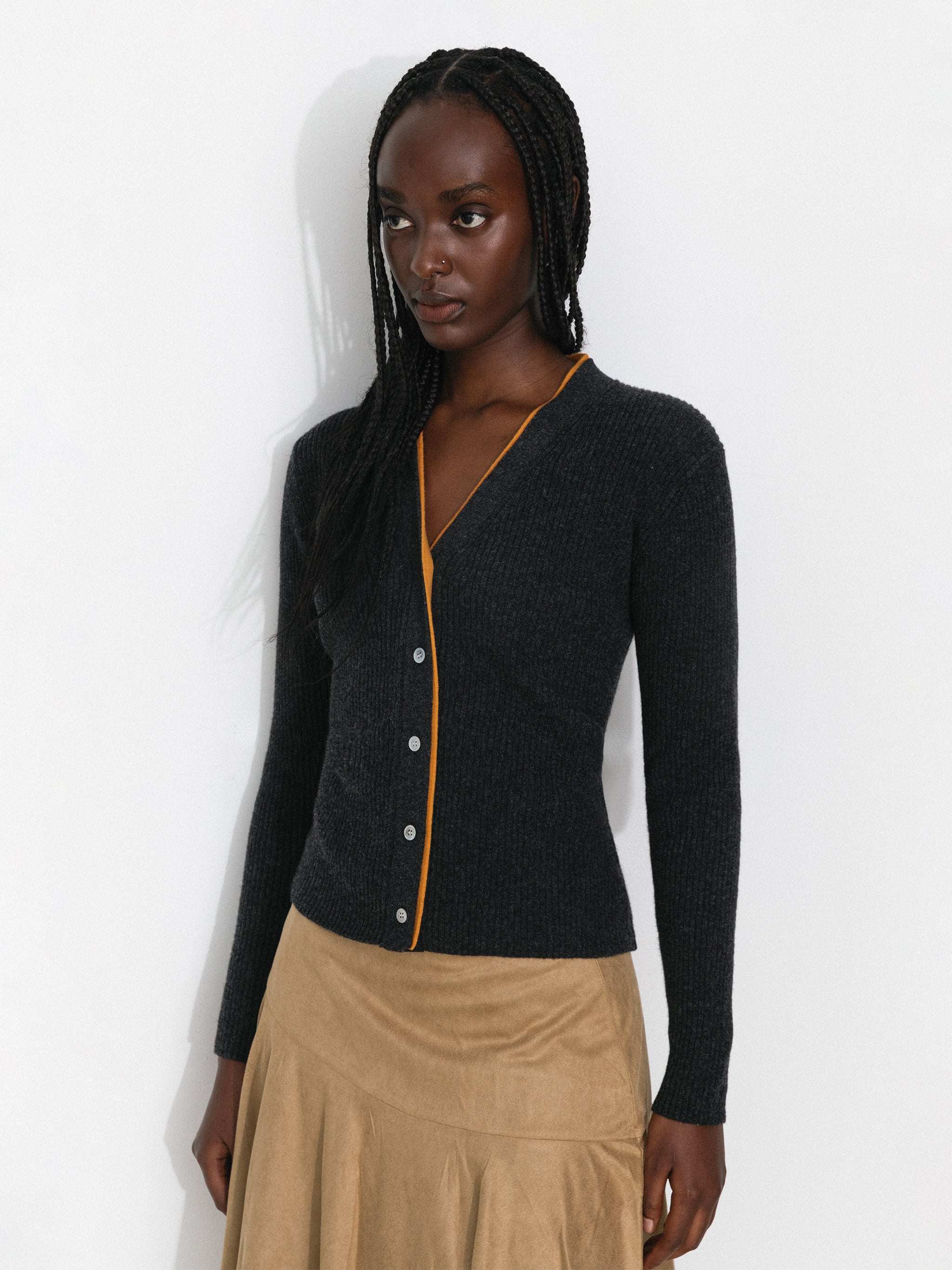 100% Wool Contrast V-Neck Wool Knit Top-2