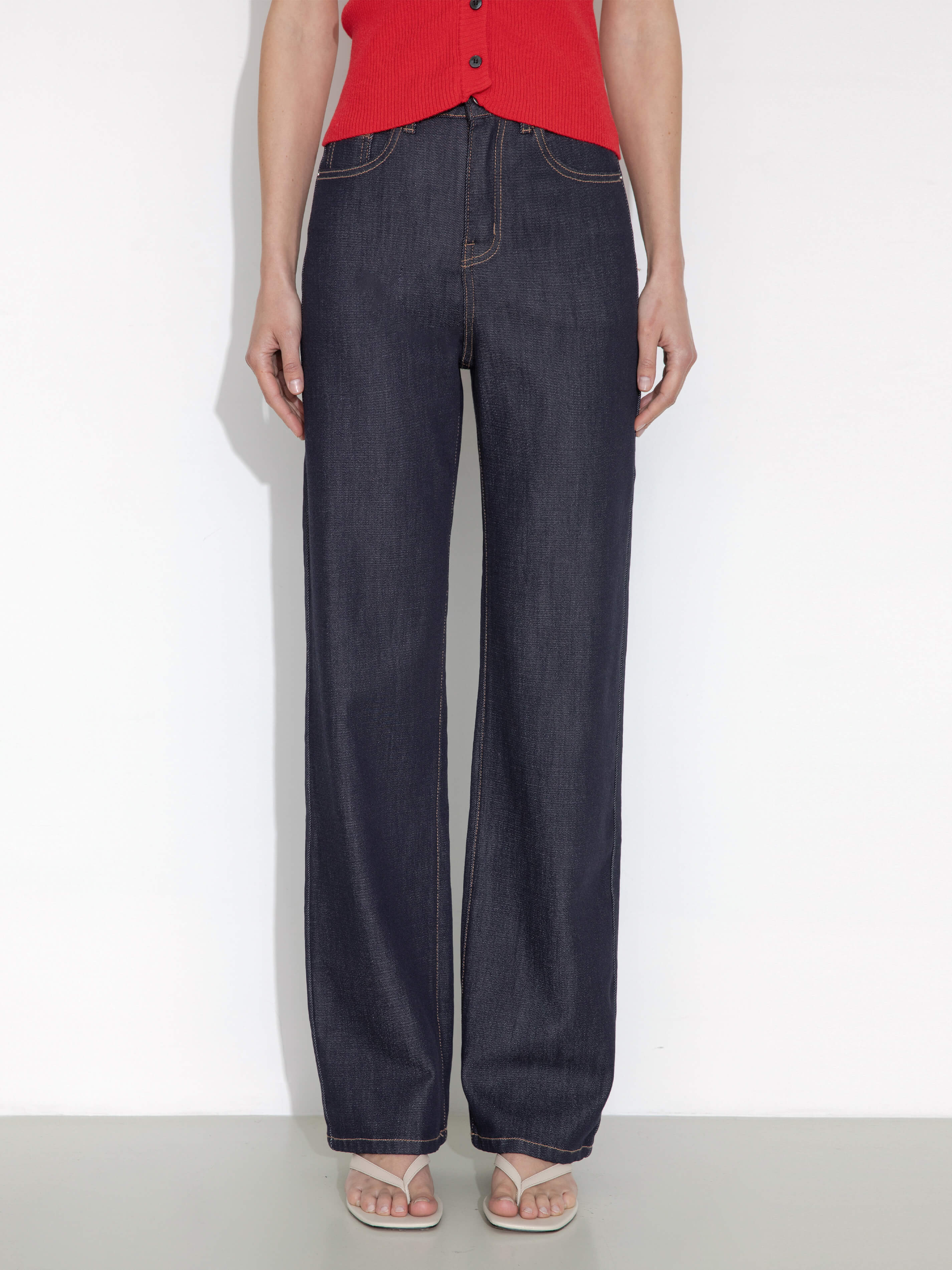 Straight-Leg Vintage Jeans-2