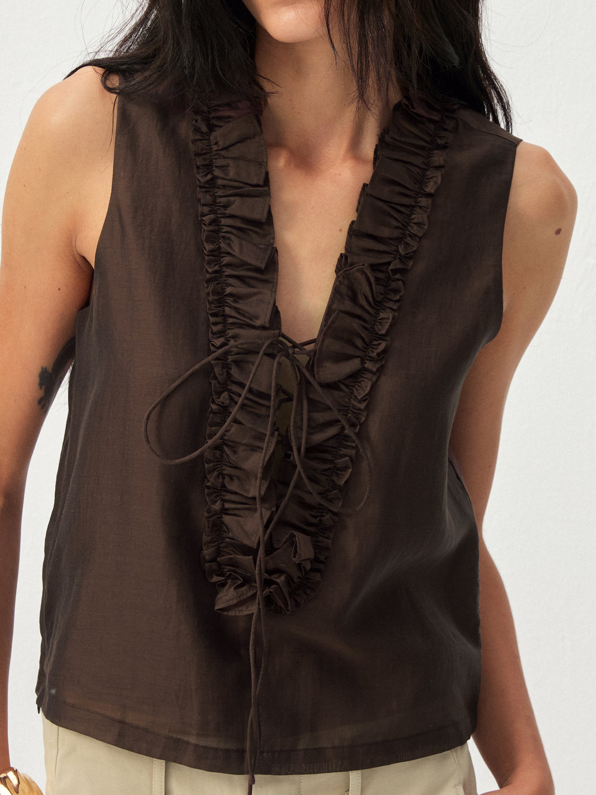 CUBIC Ruffled V-Neck Sleeveless Blouse-2