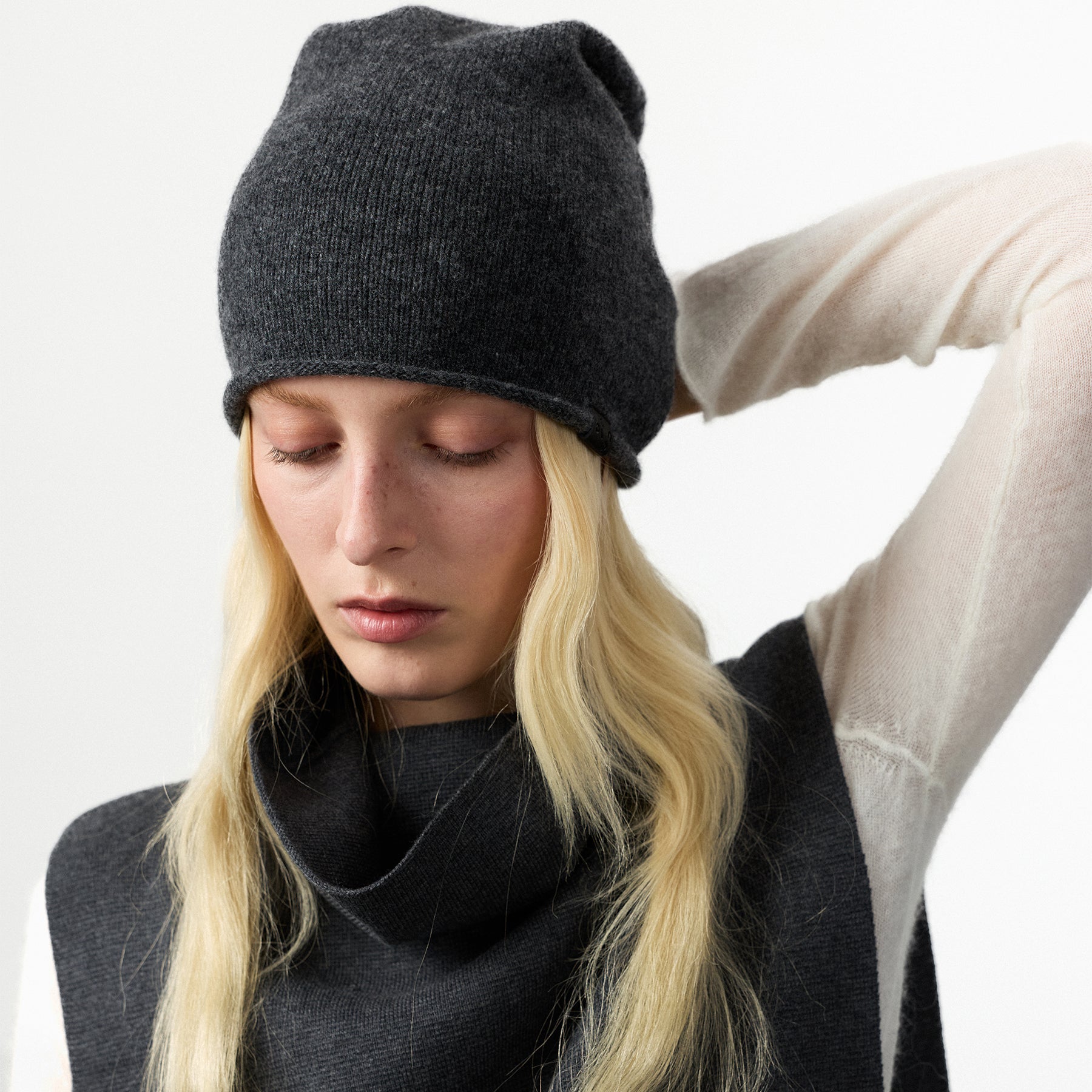 CUBIC 100% Wool Knit Beanie-2