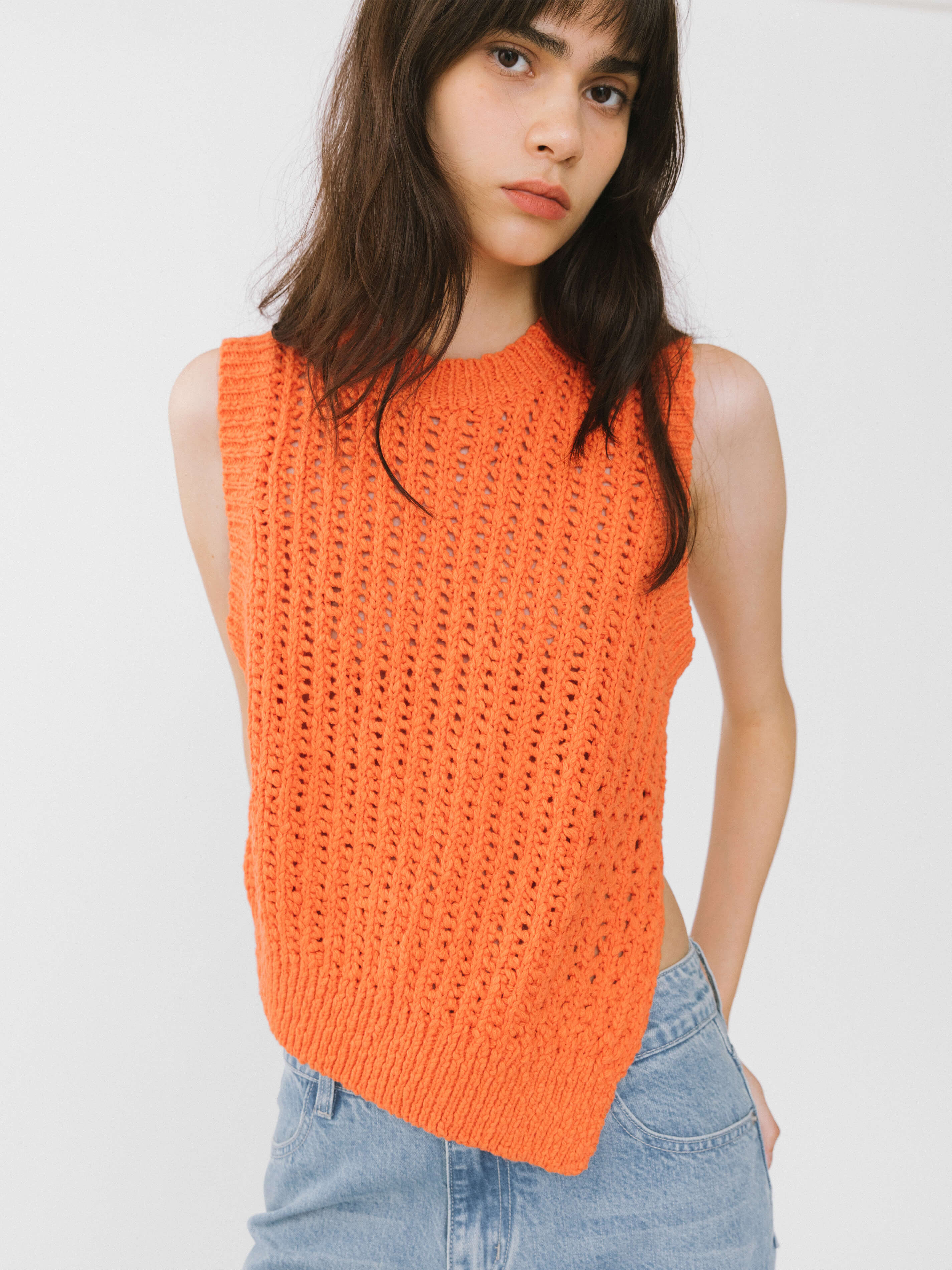 Cropped Asymmetric Knit Vest-3