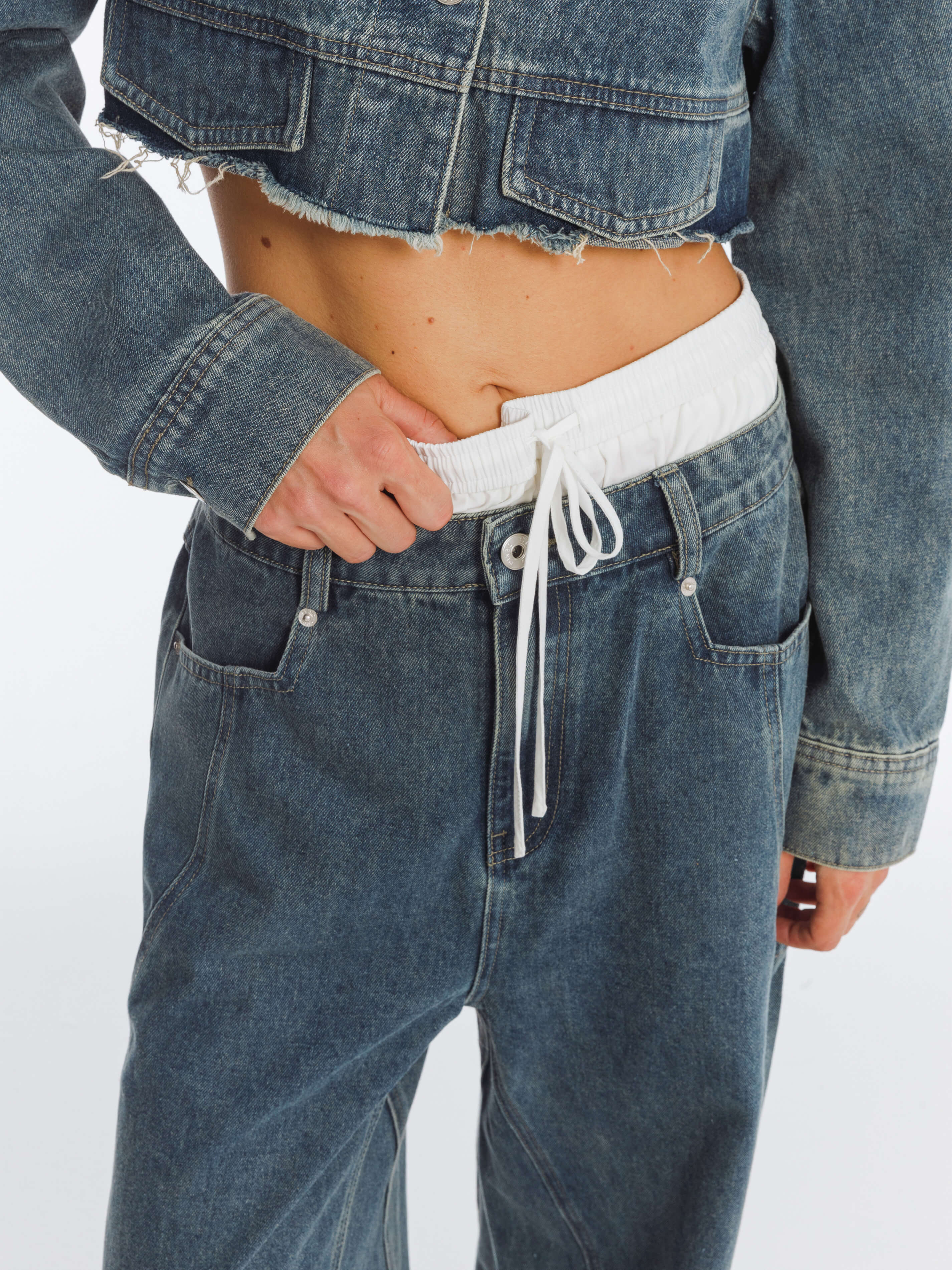 Cutaway Loose Straight Jeans-4