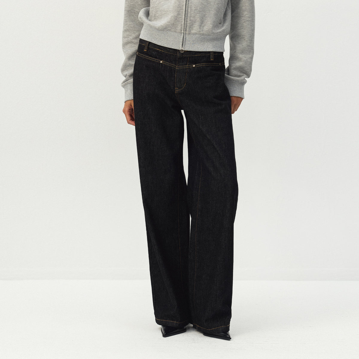 CUBIC High-Rise Wide-Leg Jeans-3